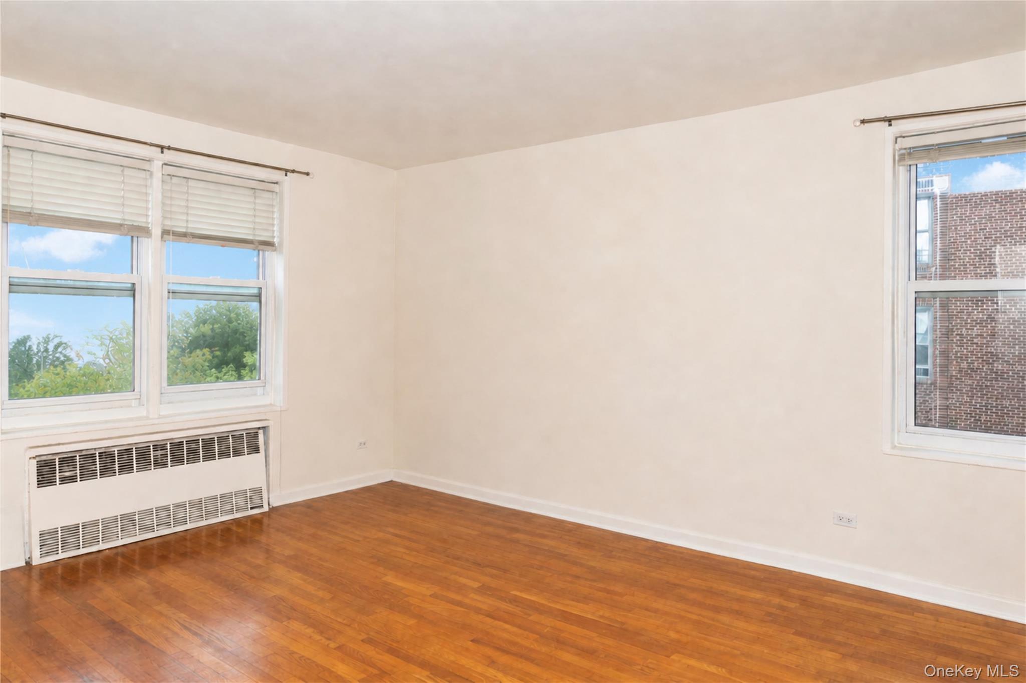 4240 Bowne Street 4d Property Photo 10