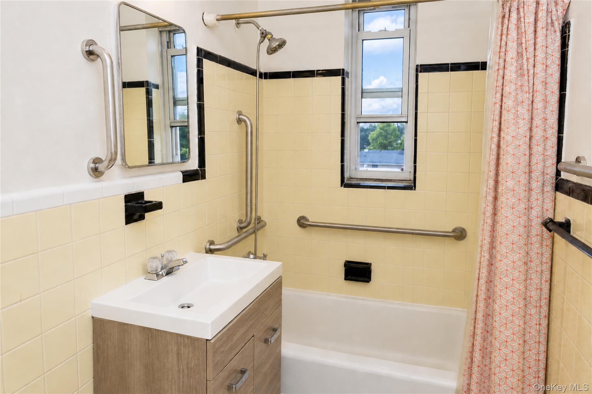4240 Bowne Street 4d Property Photo 13