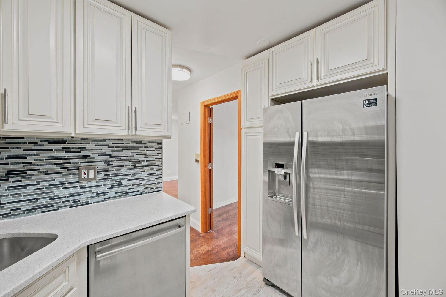 50-21 39th Place 2e Property Photo 7