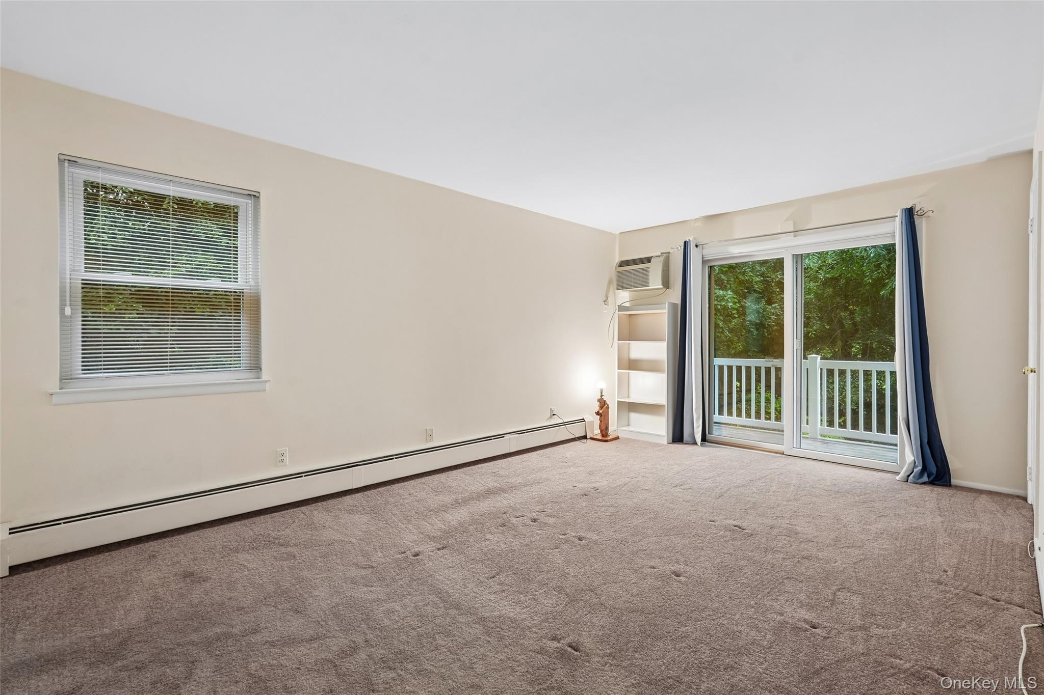 192 Doxbury Lane Property Photo 12