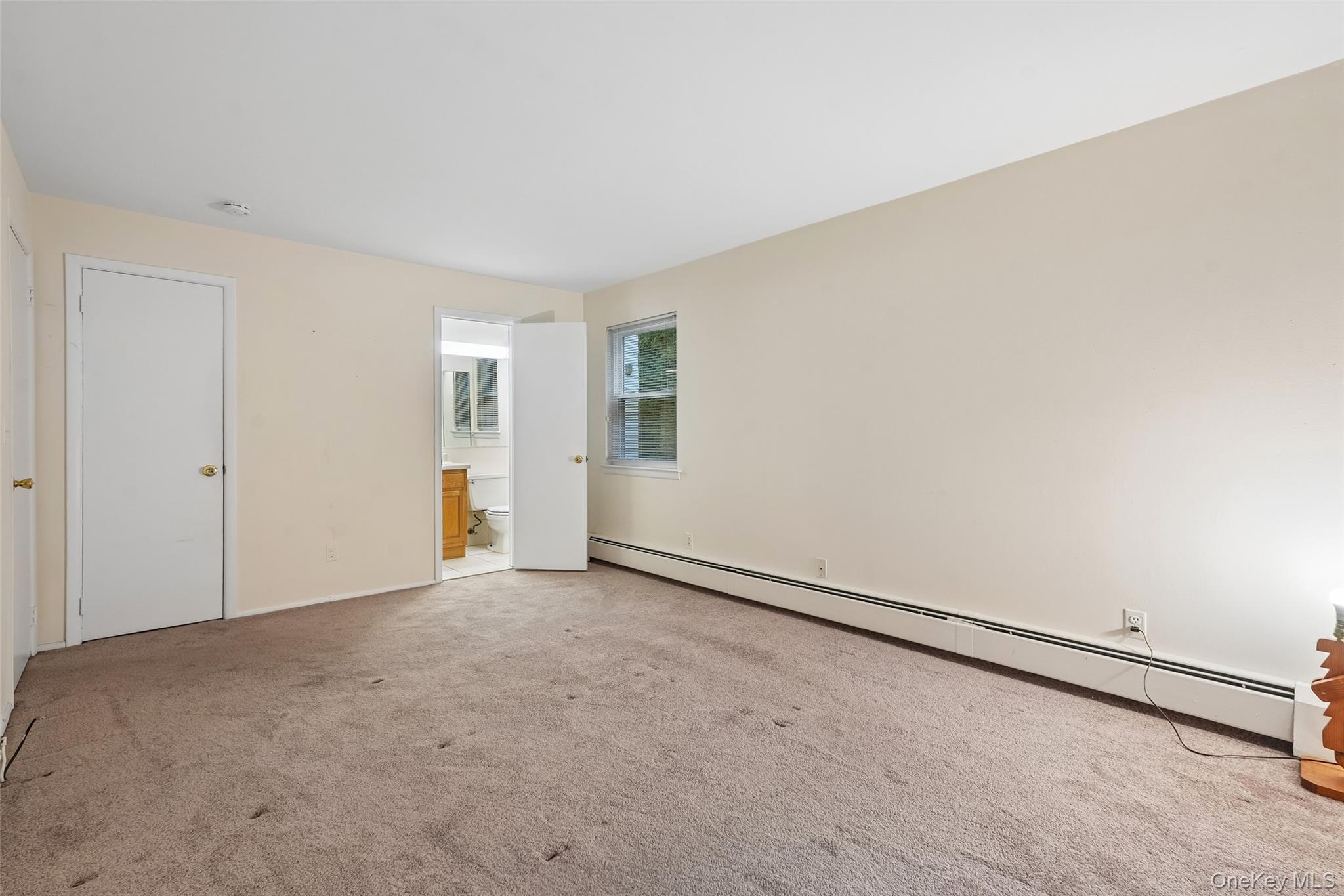 192 Doxbury Lane Property Photo 14
