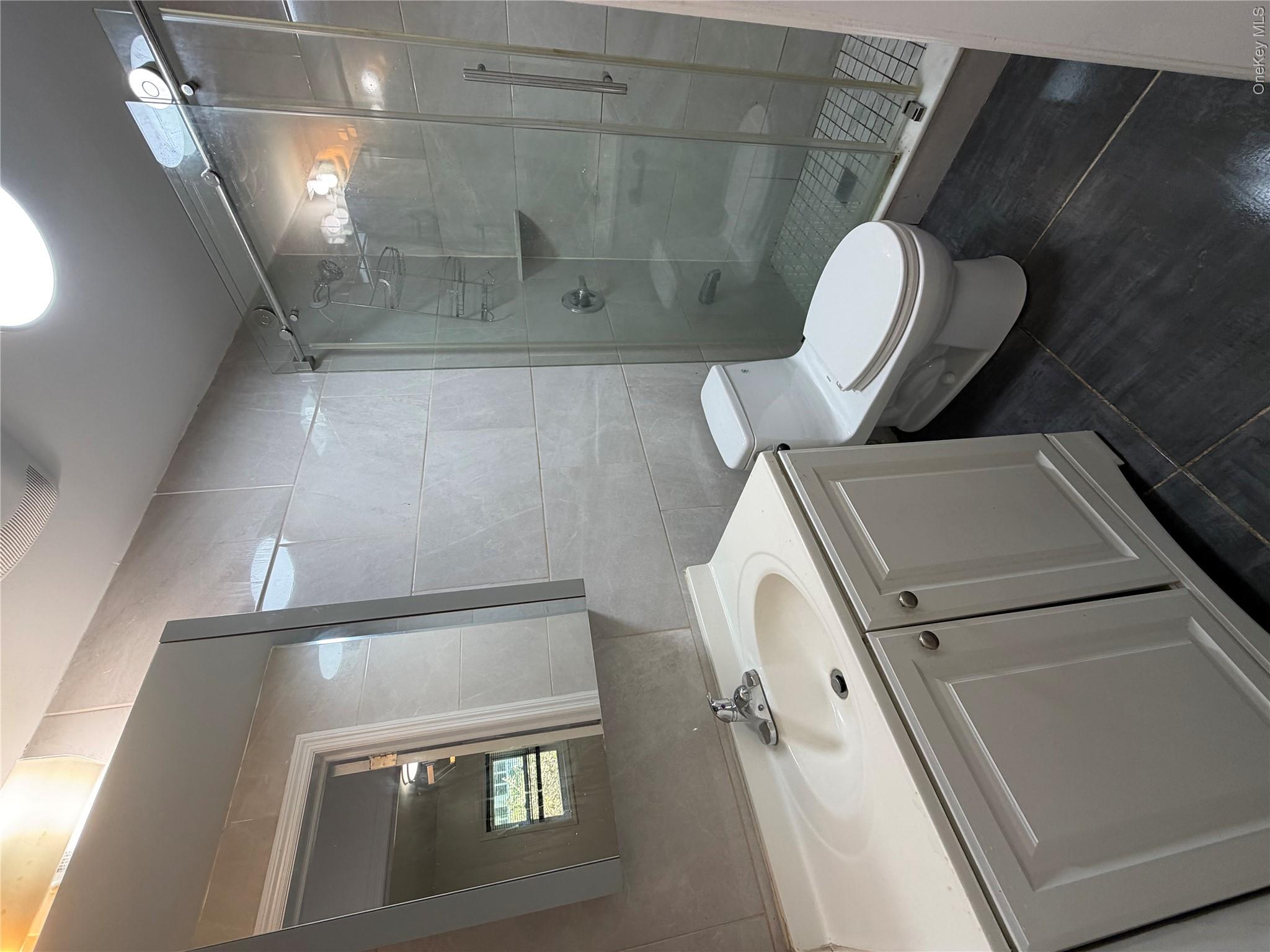 2067 Van Hoesen Avenue 1 Fl Property Photo 4