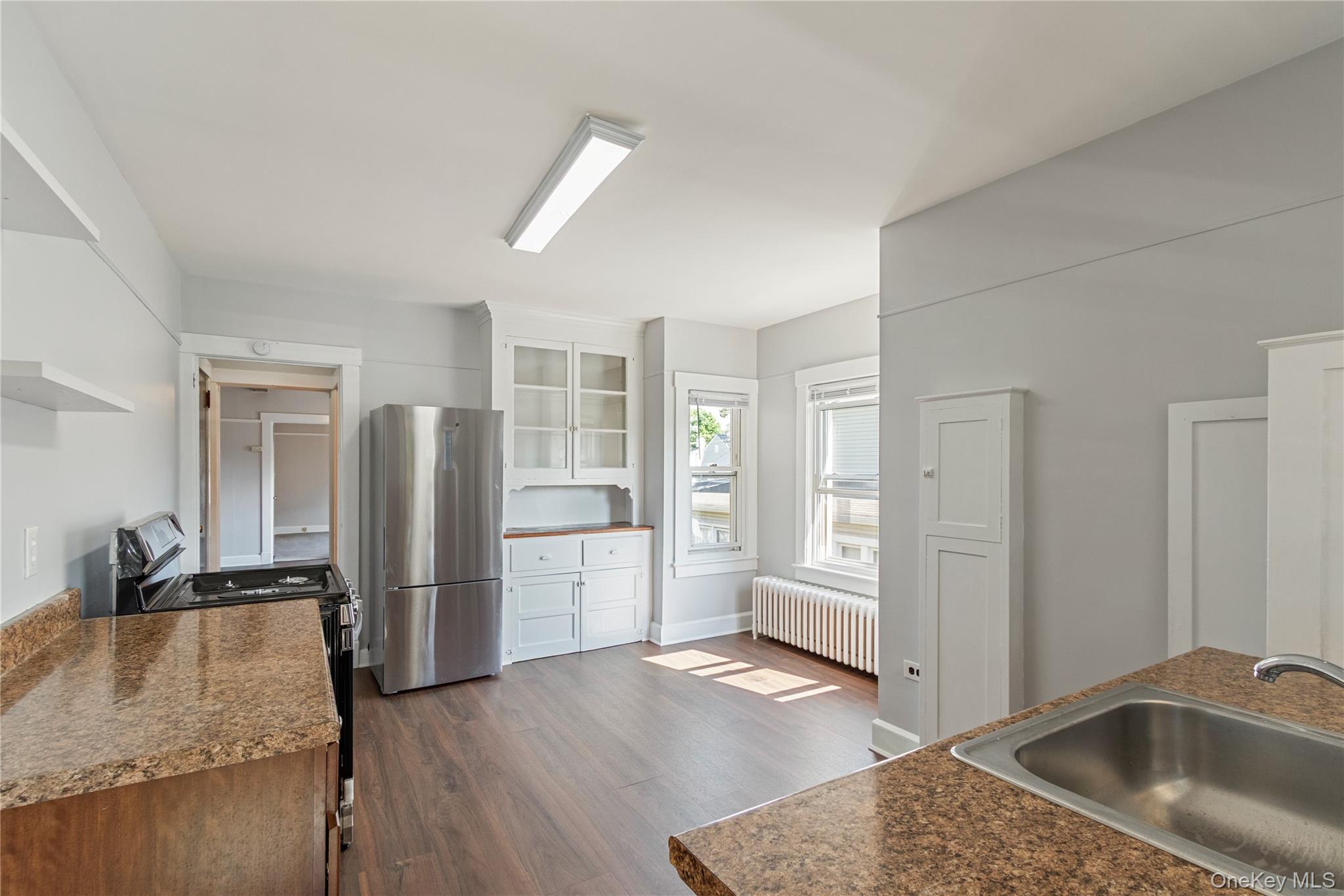 26 S Bayles Avenue 2n Property Photo 8