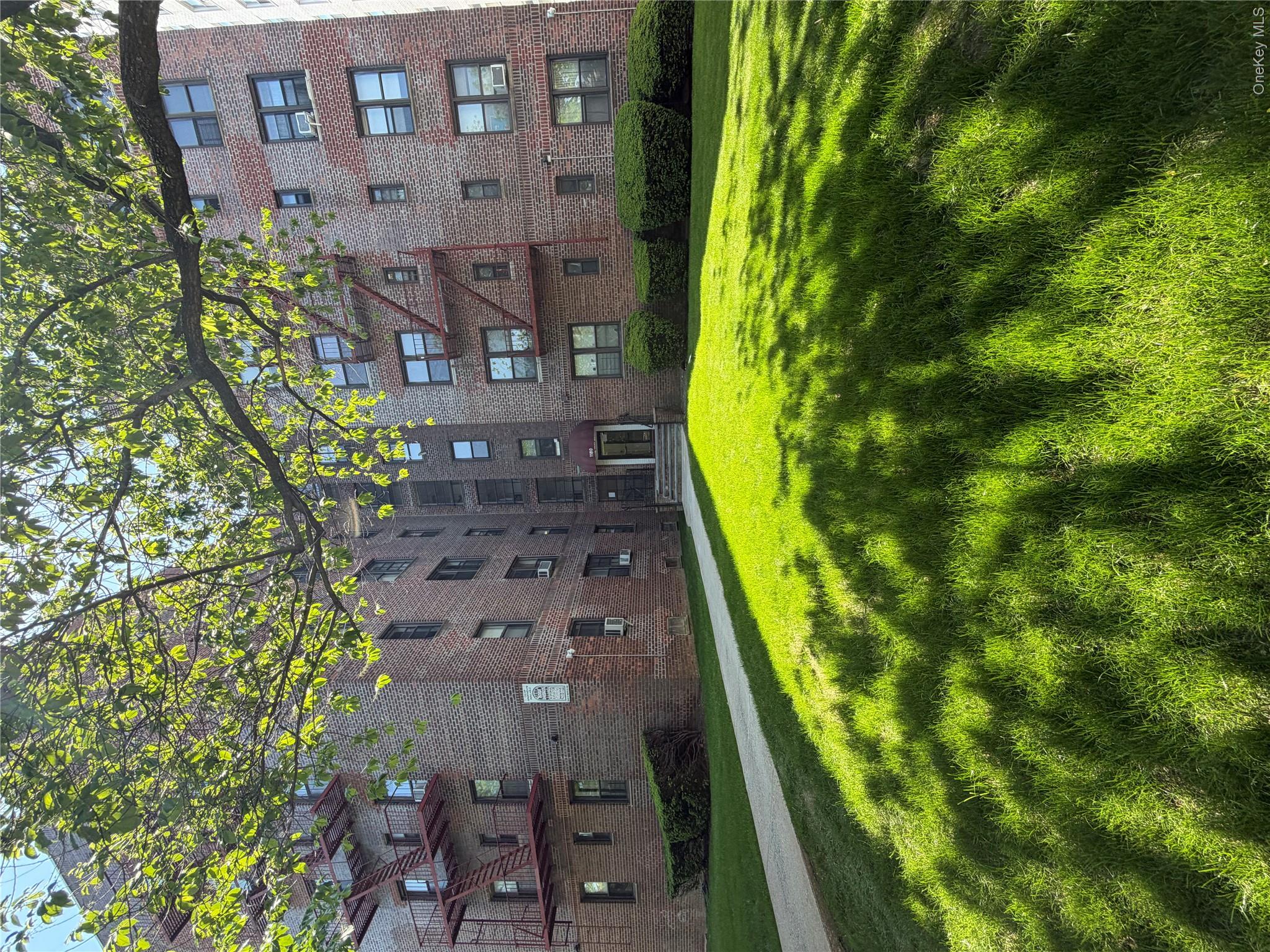 1180 Ocean Parkway 2e Property Photo 1