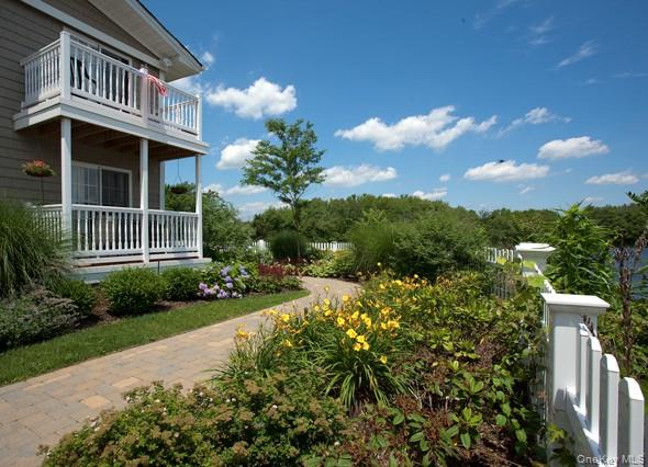 9 Willowbrook Road 10a Property Photo 3