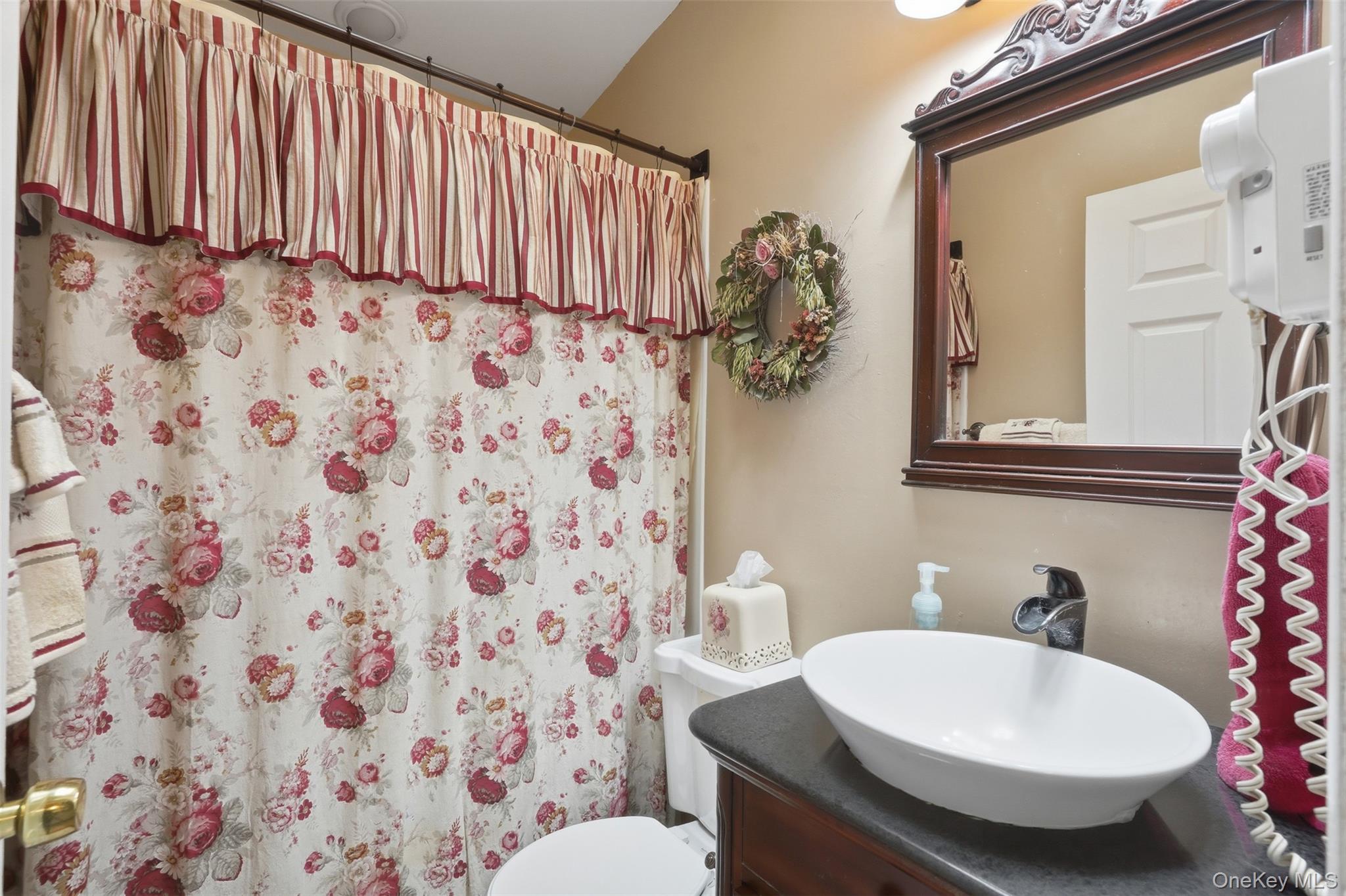 4 Seneca Lane Property Photo 16