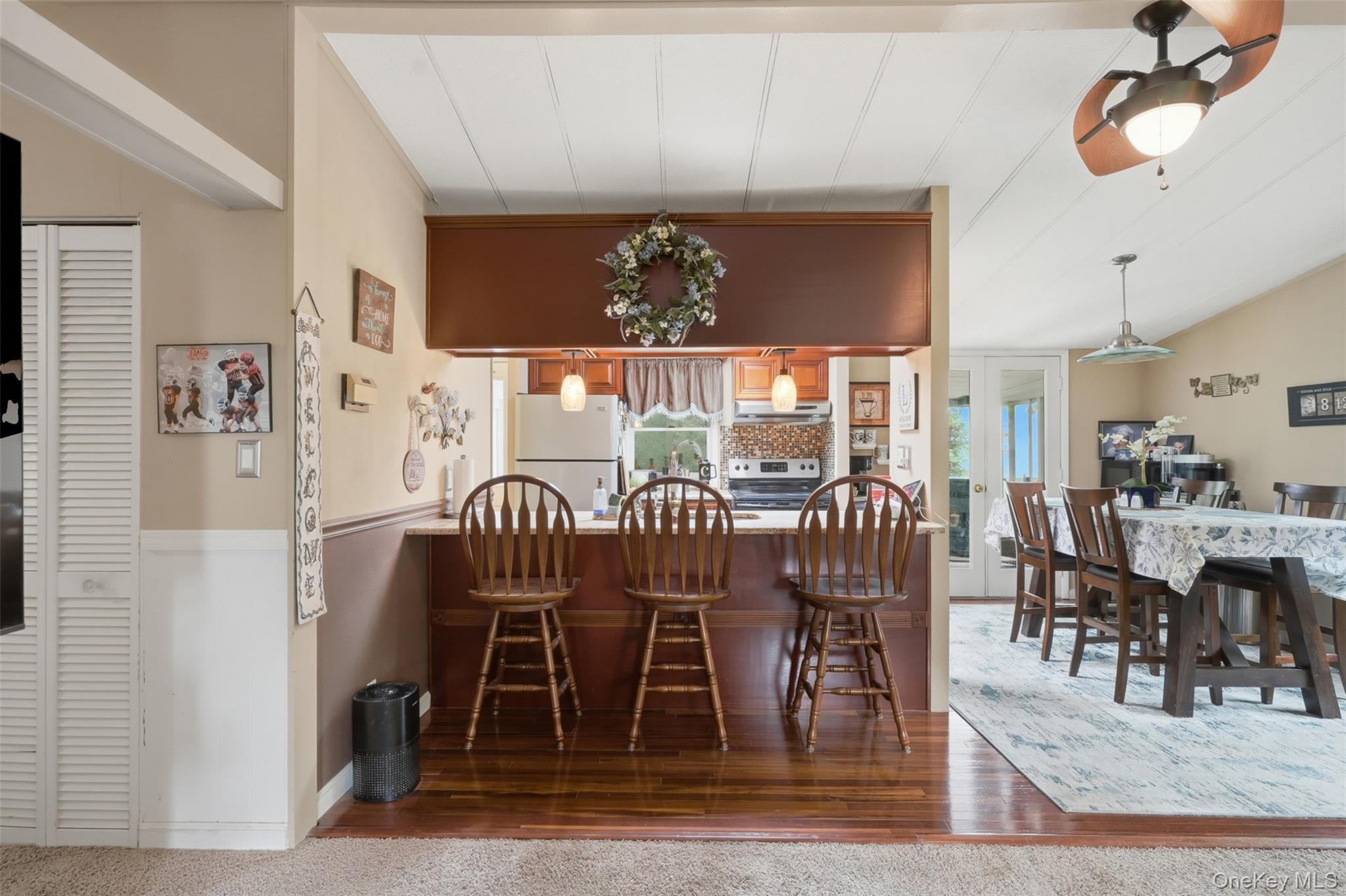 4 Seneca Lane Property Photo 19