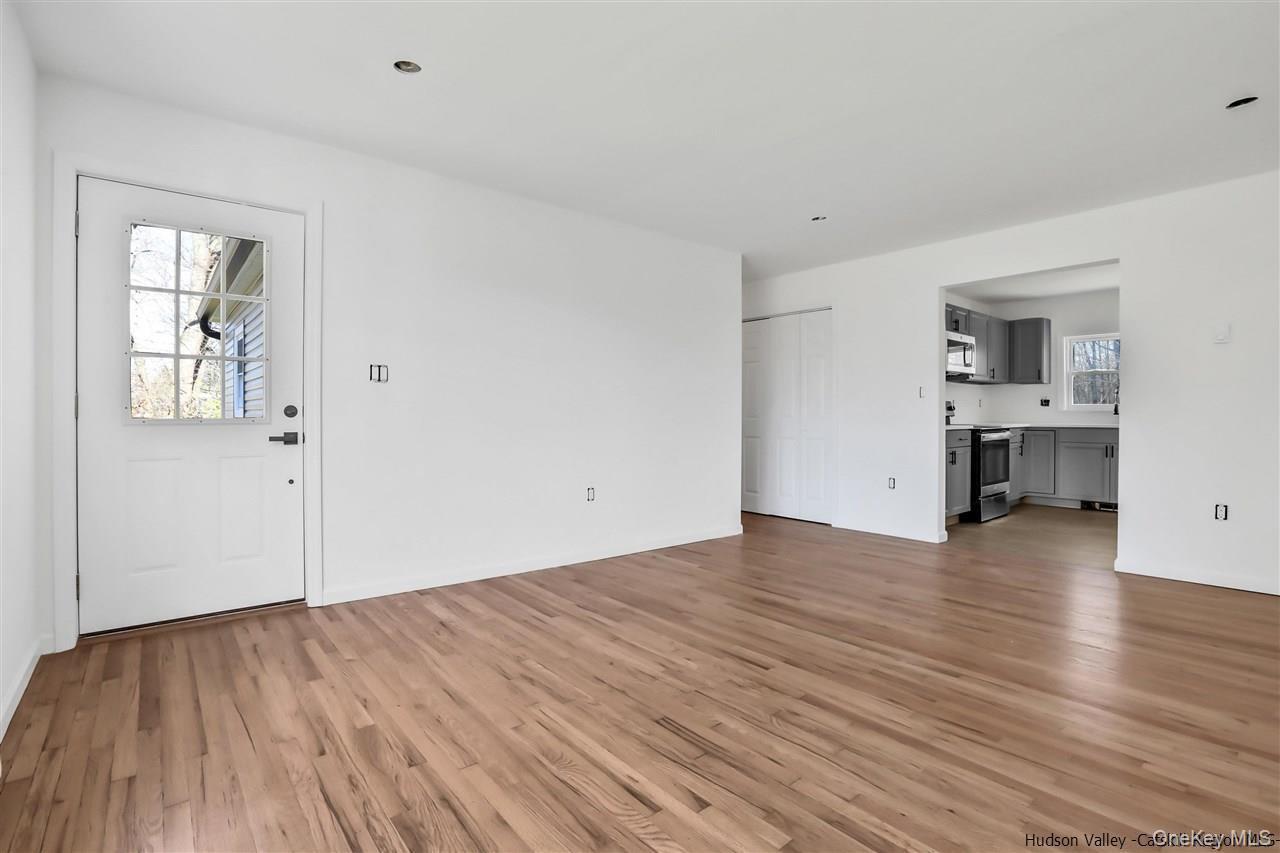 15 Sand Hill Road Property Photo 13