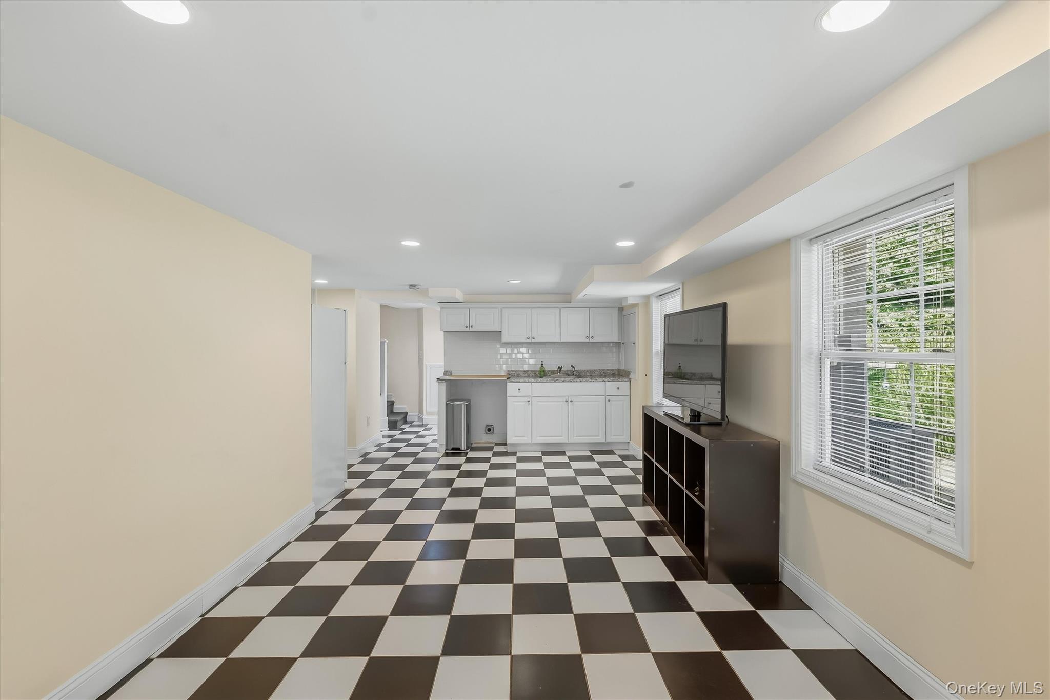 87 Bolton Avenue Property Photo 33