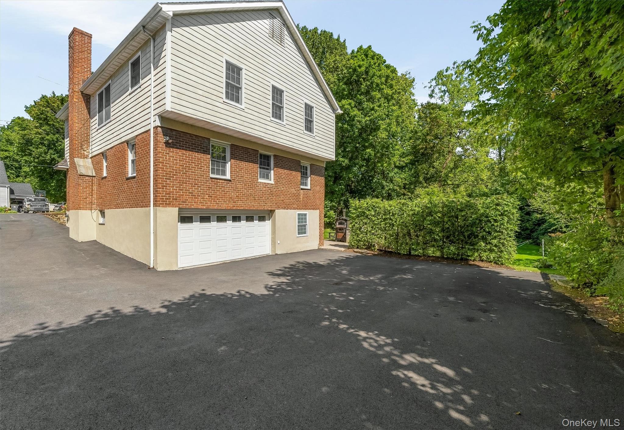 87 Bolton Avenue Property Photo 43