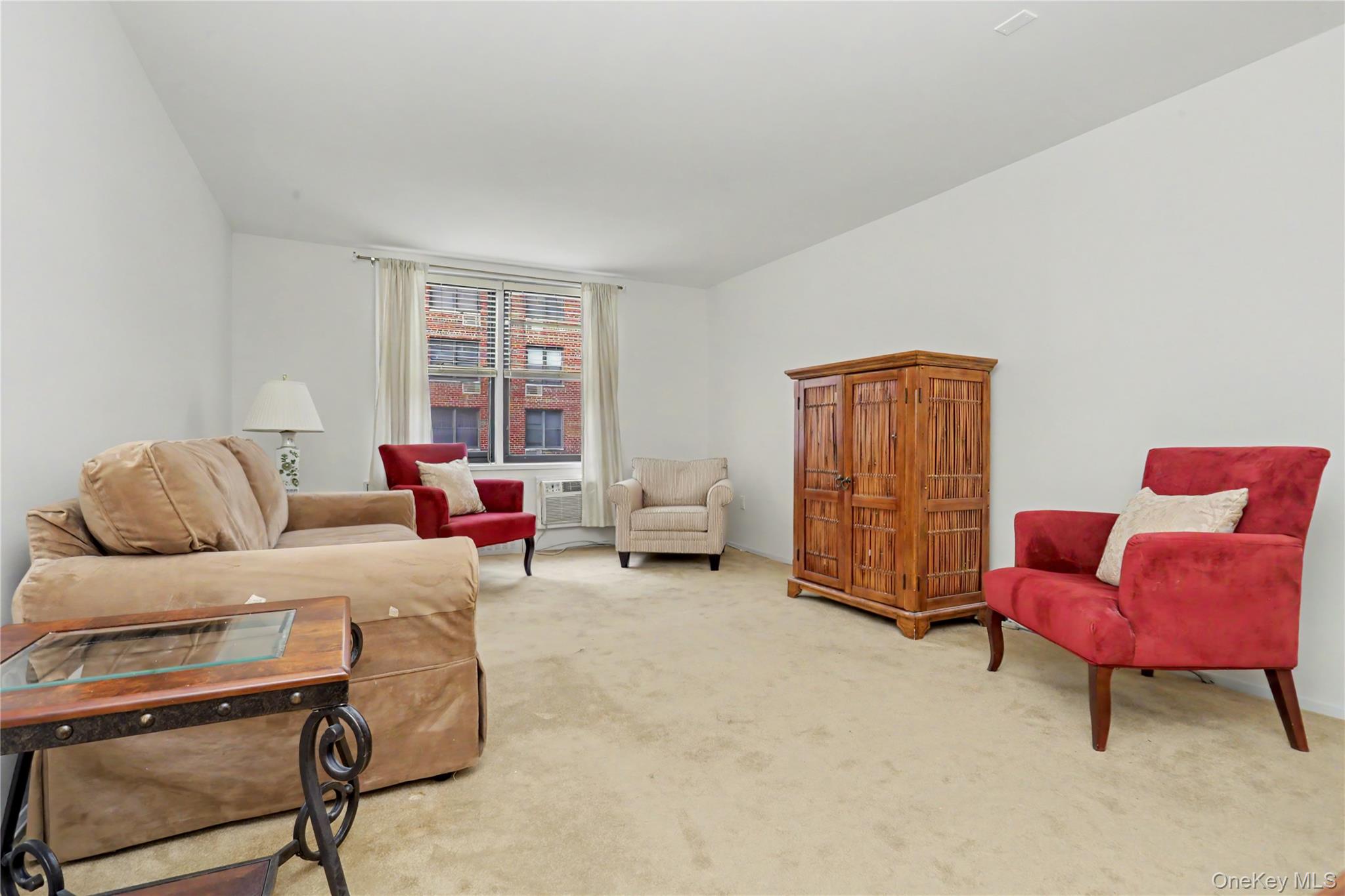 60 Barker 323 Property Photo 2