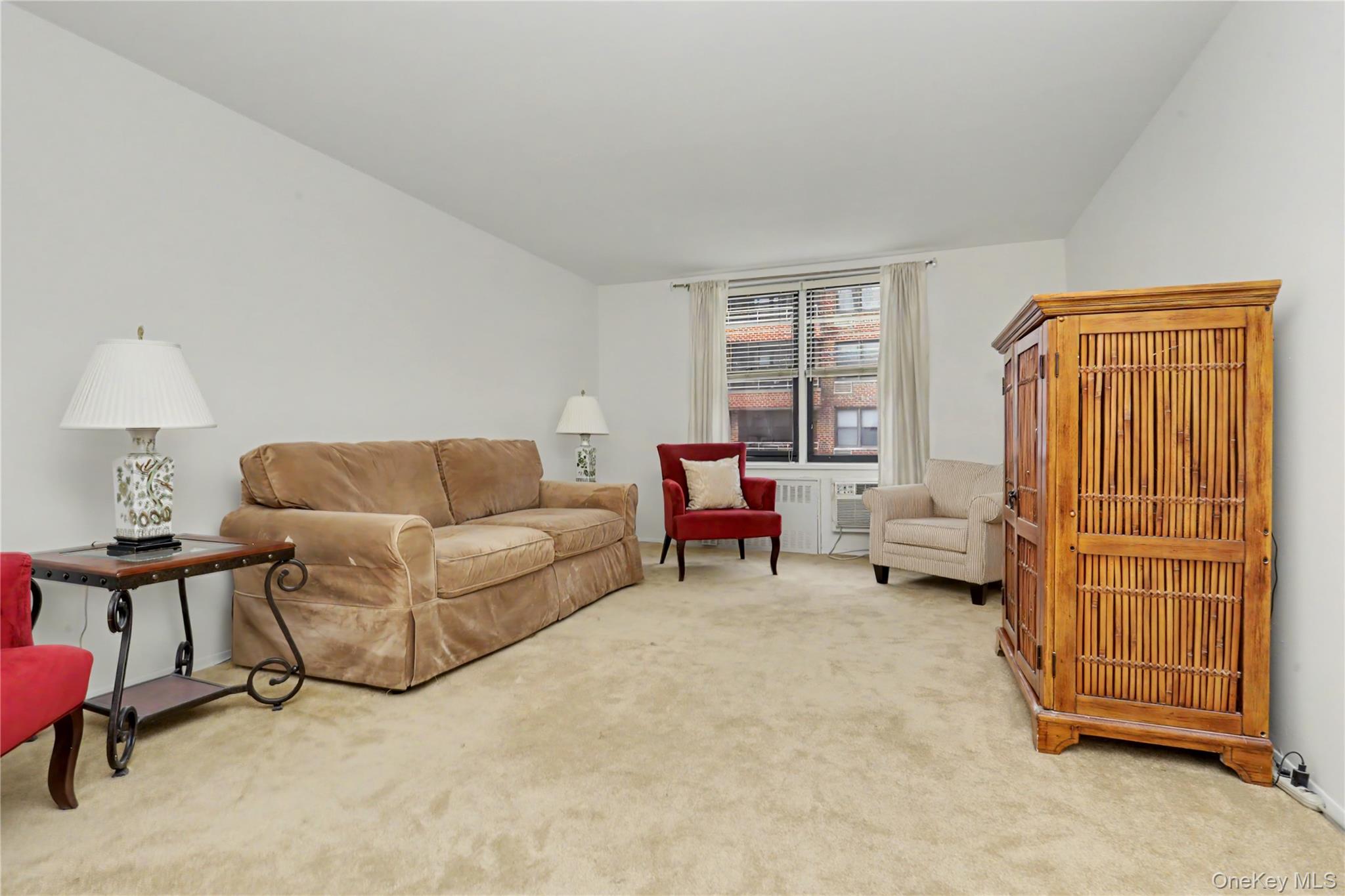 60 Barker 323 Property Photo 3