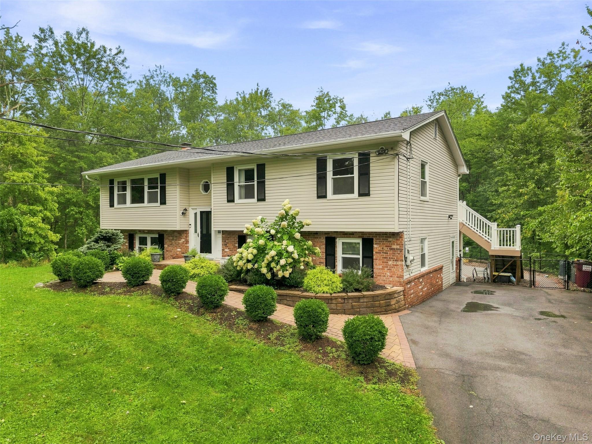 193 Old Dutch Hollow Road Property Photo 1