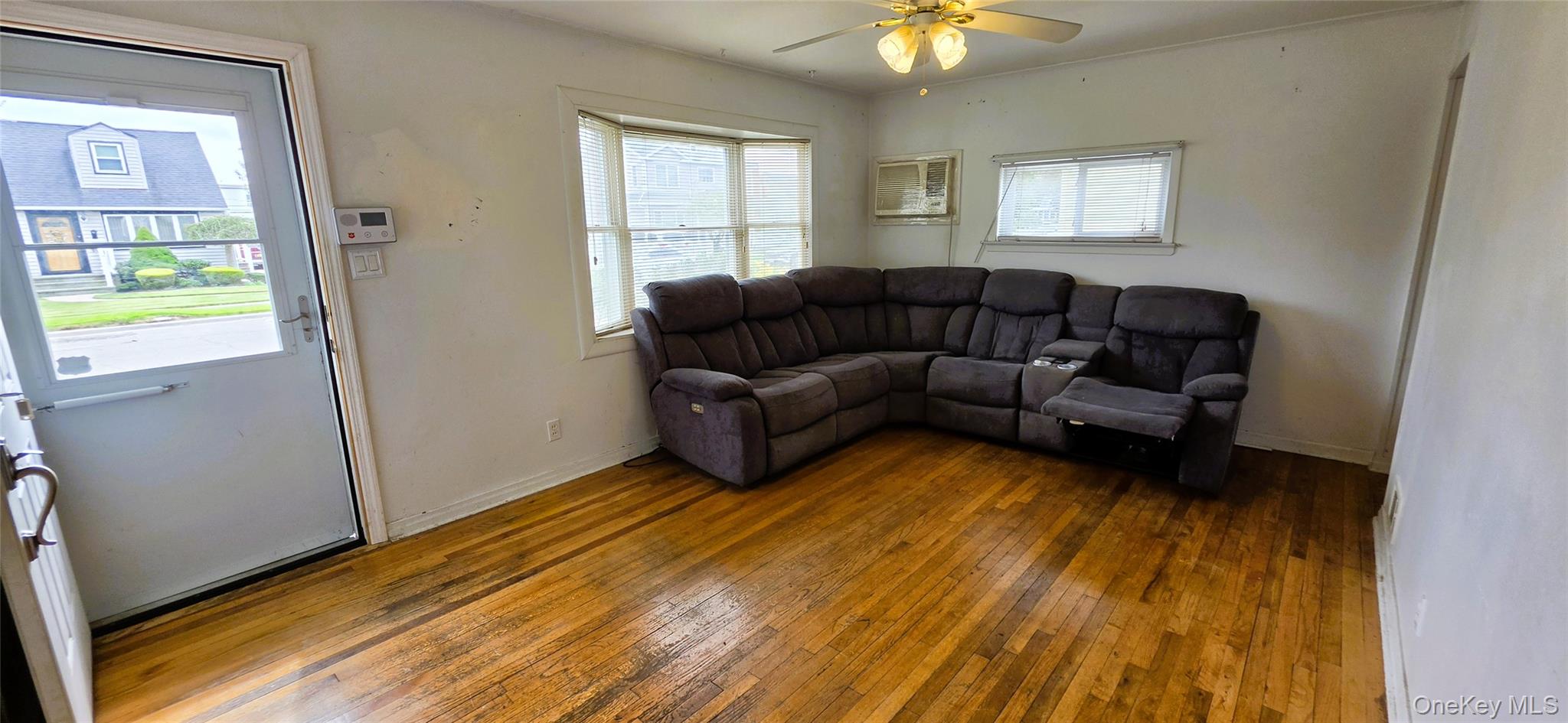 12 Robert Street Property Photo 4