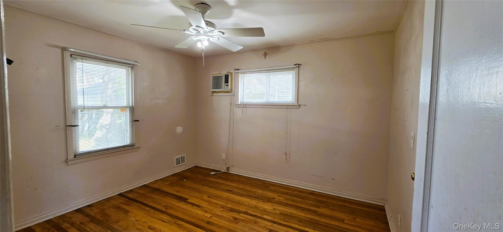 12 Robert Street Property Photo 8