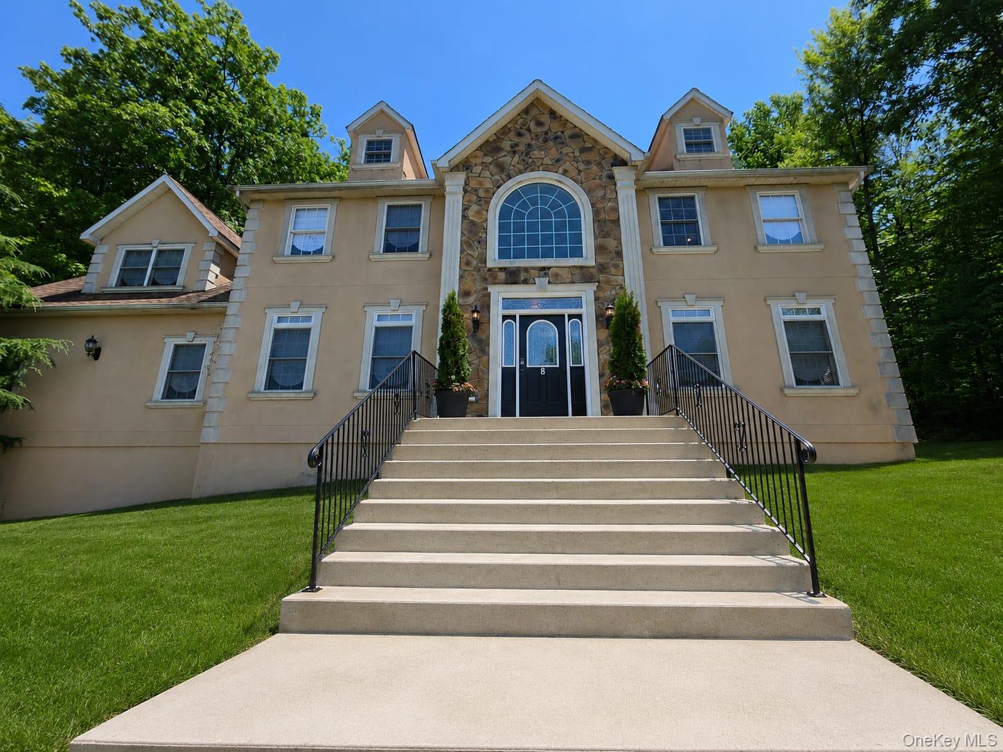 8 Brian Court Property Photo 1