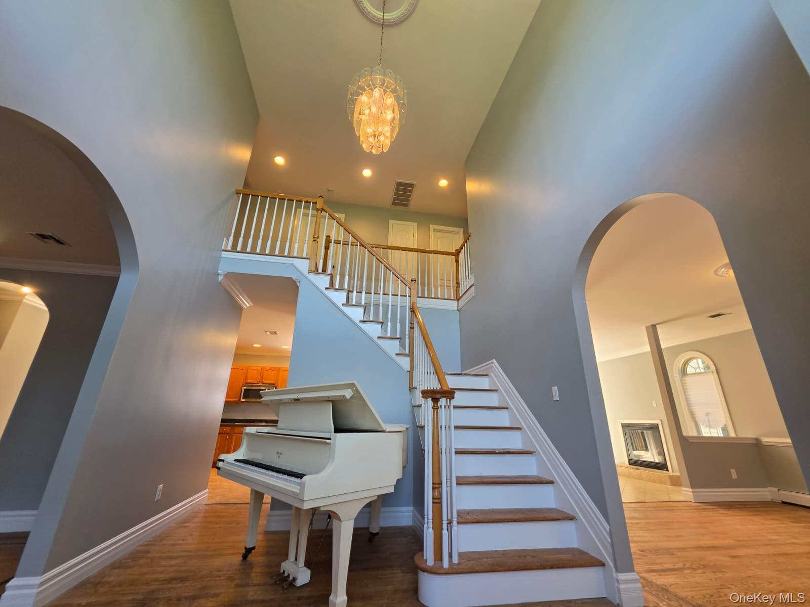 8 Brian Court Property Photo 5