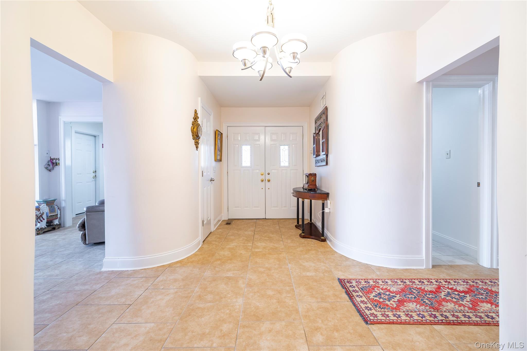 163 Mott Street Property Photo 5