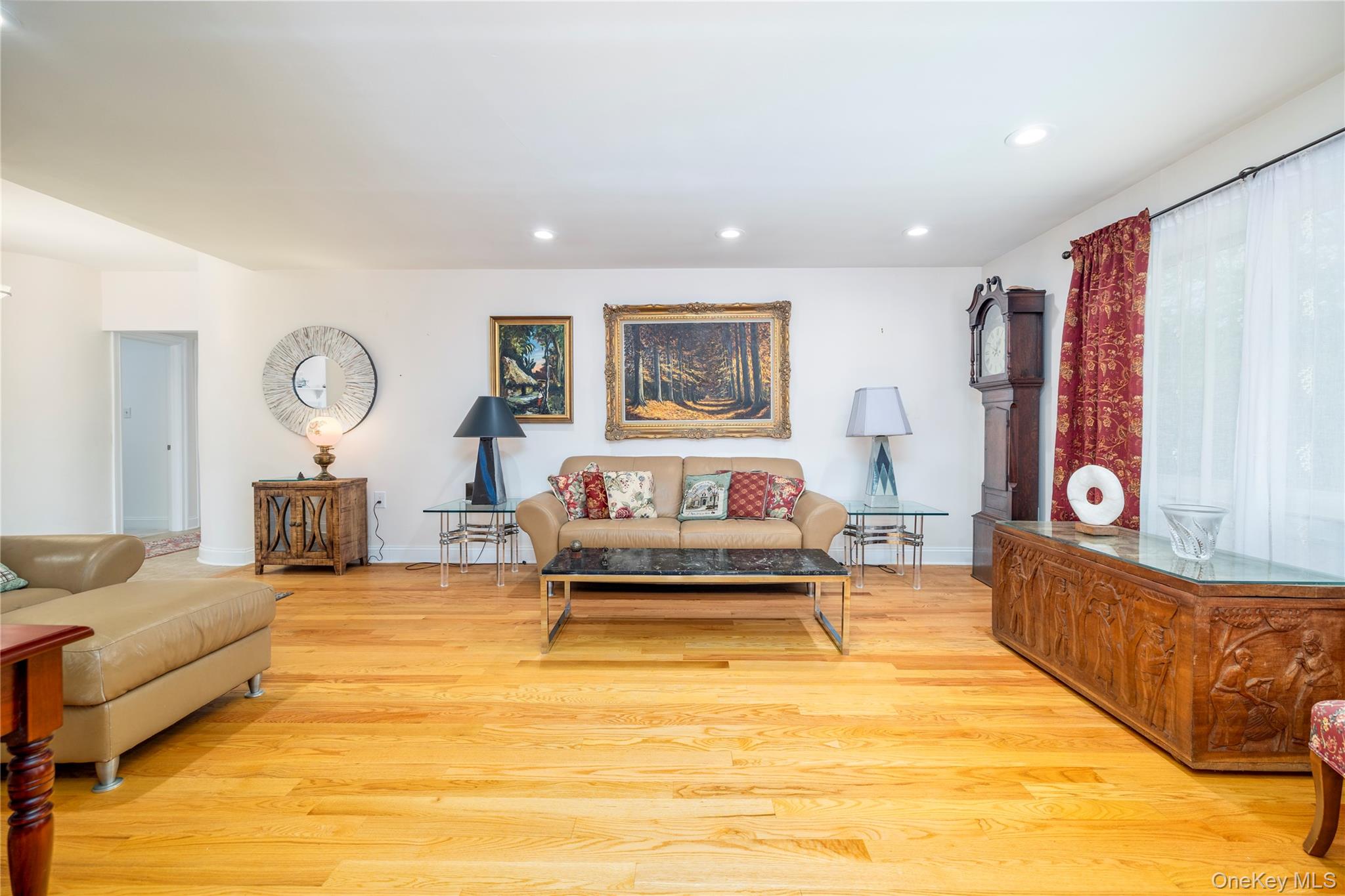 163 Mott Street Property Photo 8