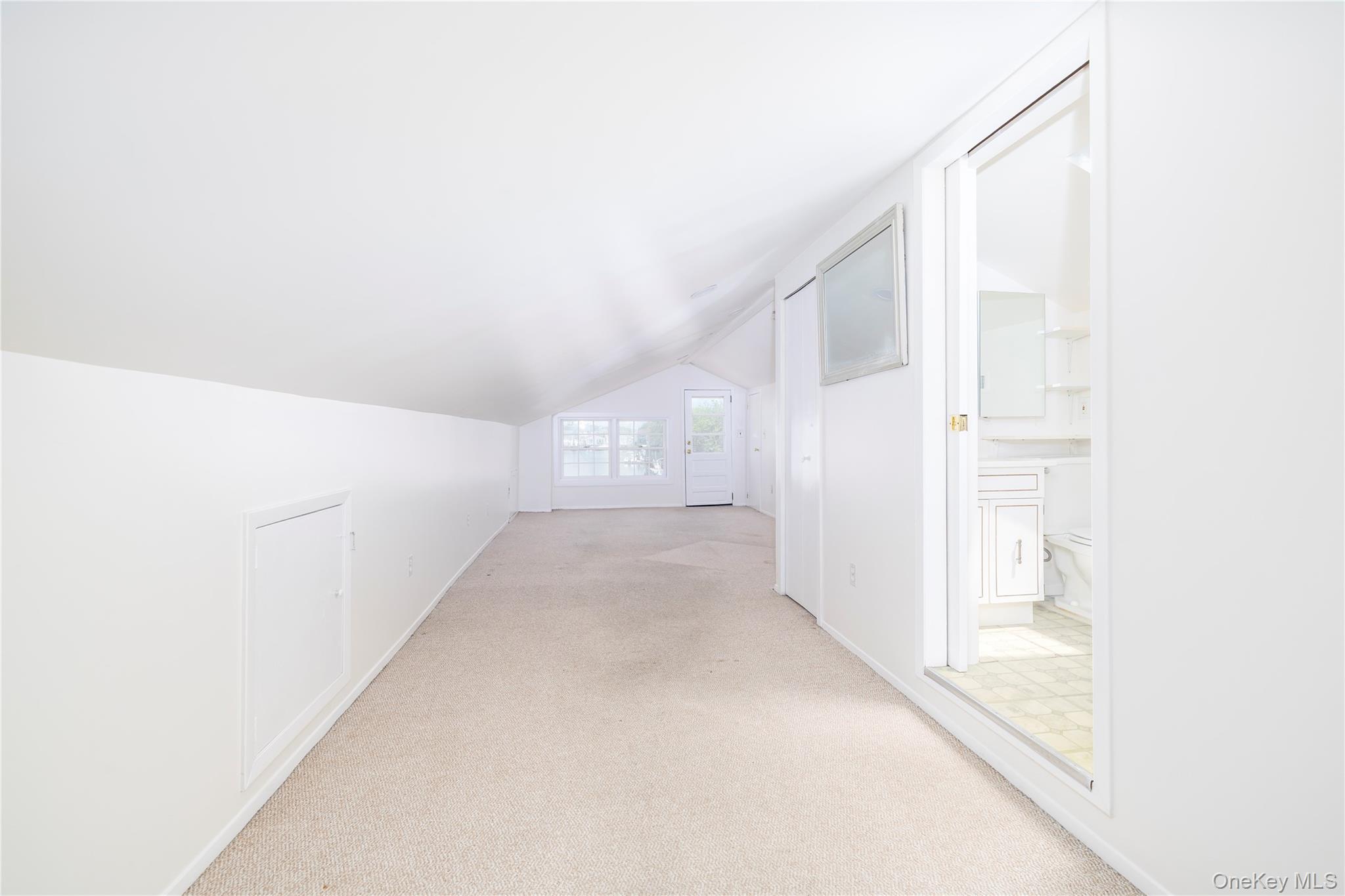 163 Mott Street Property Photo 23