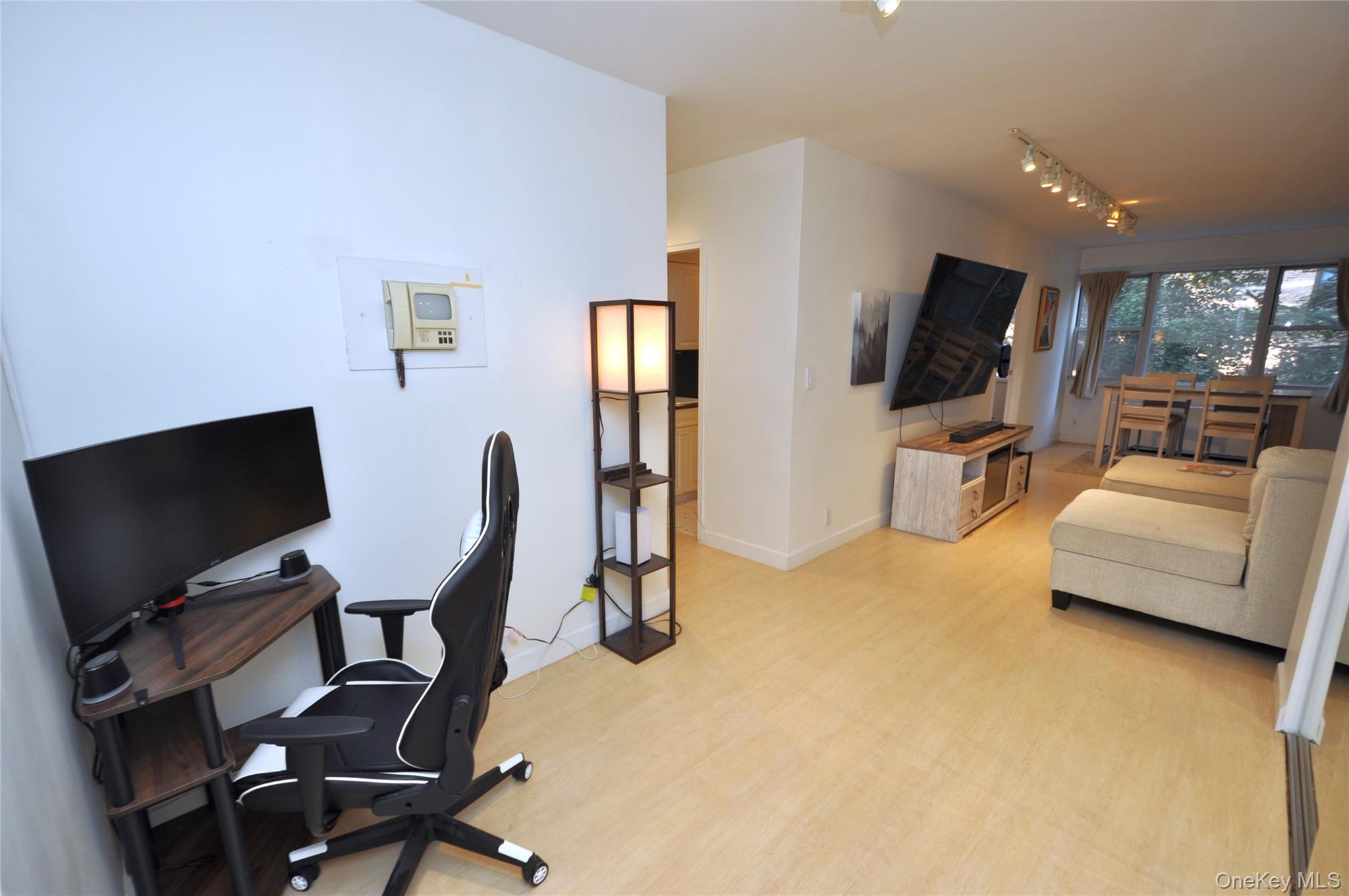 230 Garth Road 3b1 Property Photo 29