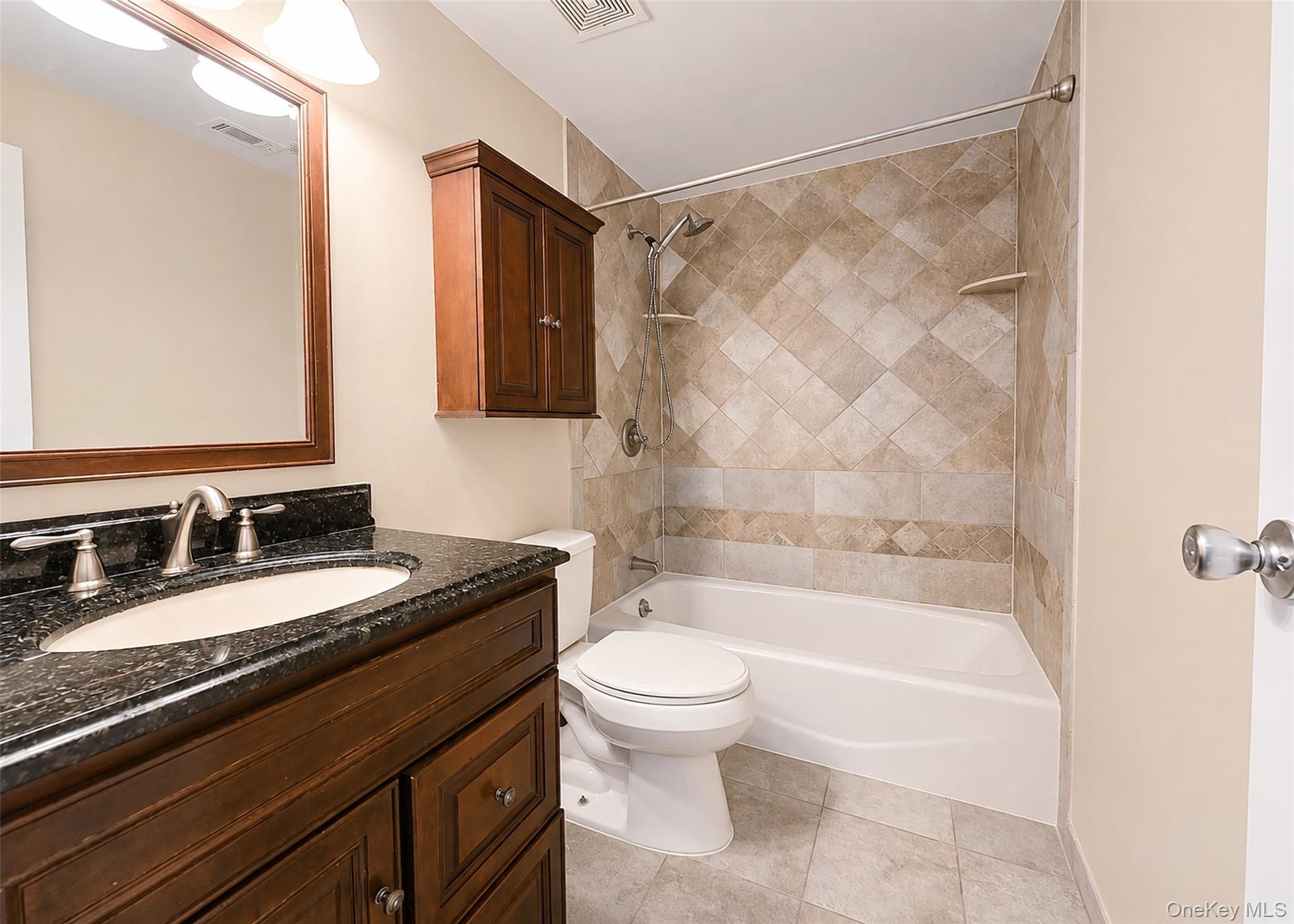 145 Cambridge Drive Property Photo 9