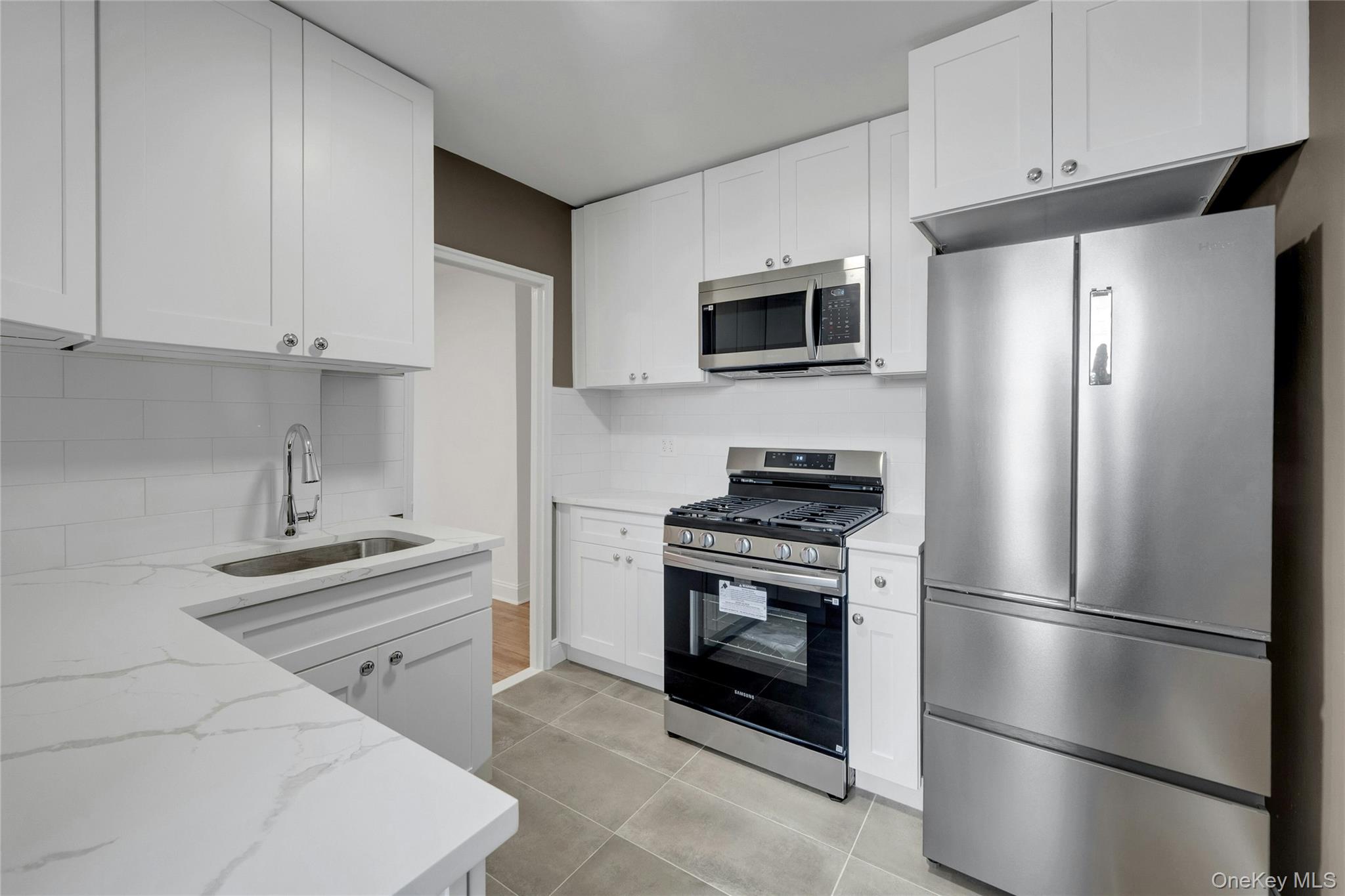 5650 Netherland Avenue 3c Property Photo 1