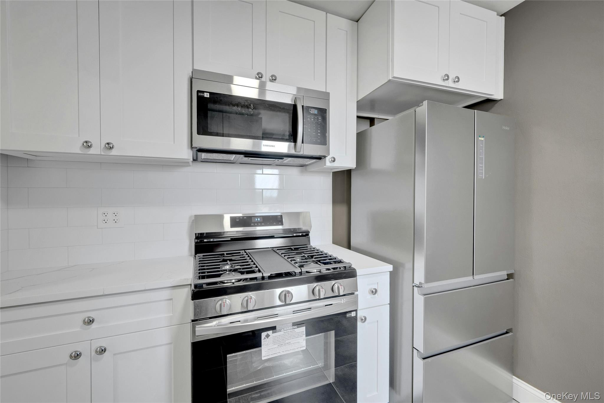 5650 Netherland Avenue 3c Property Photo 4