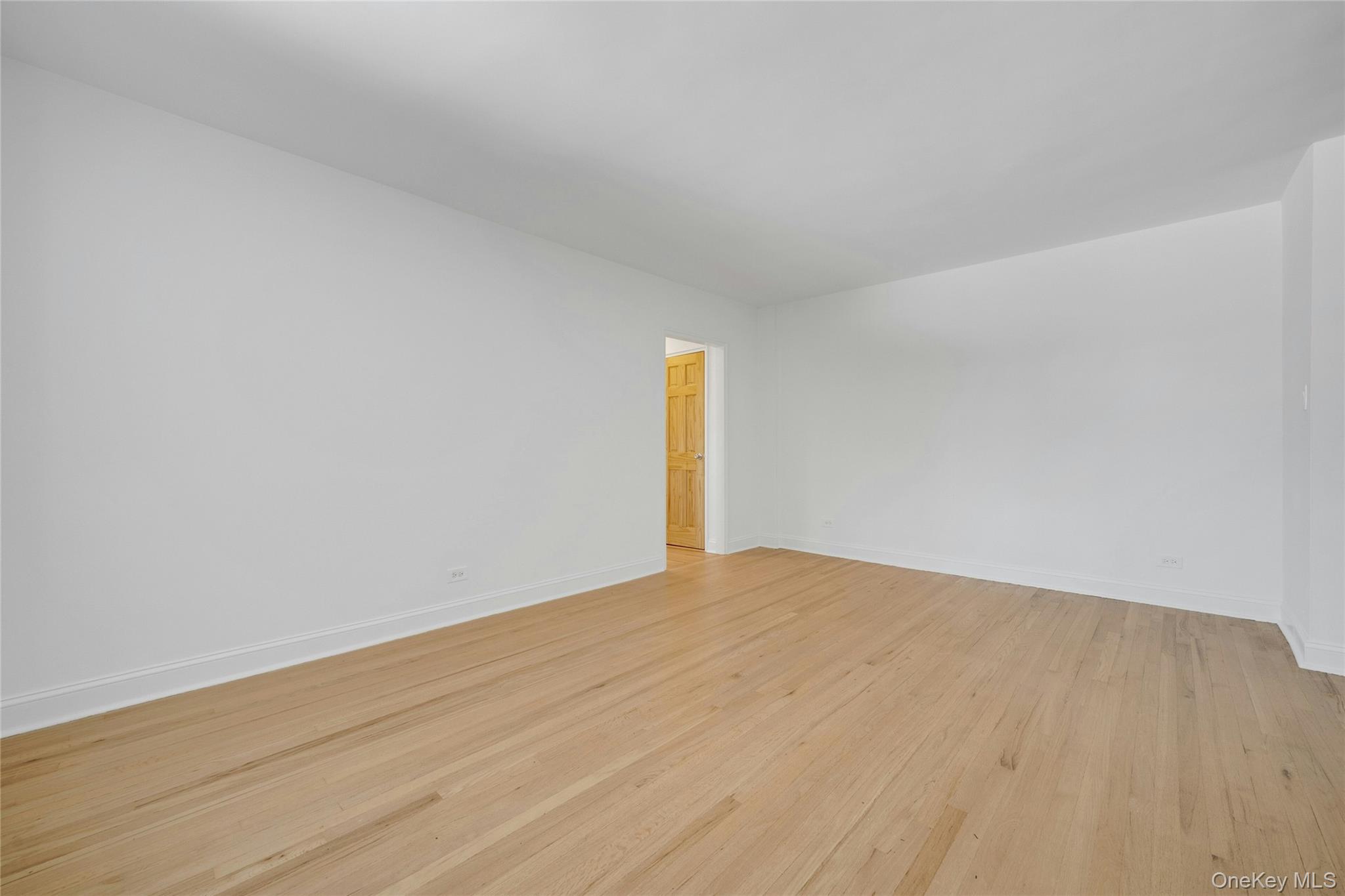5650 Netherland Avenue 3c Property Photo 11