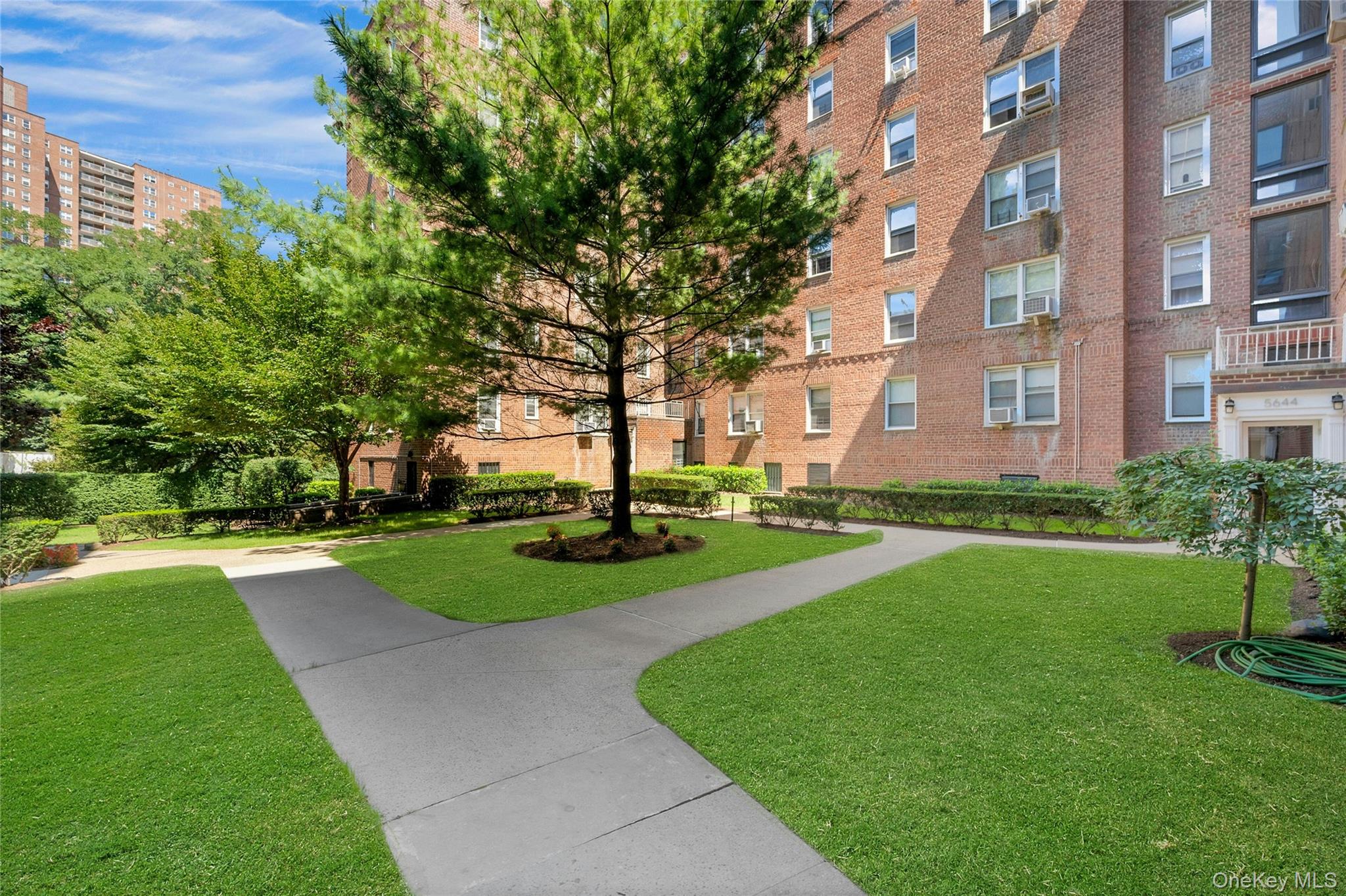 5650 Netherland Avenue 3c Property Photo 21