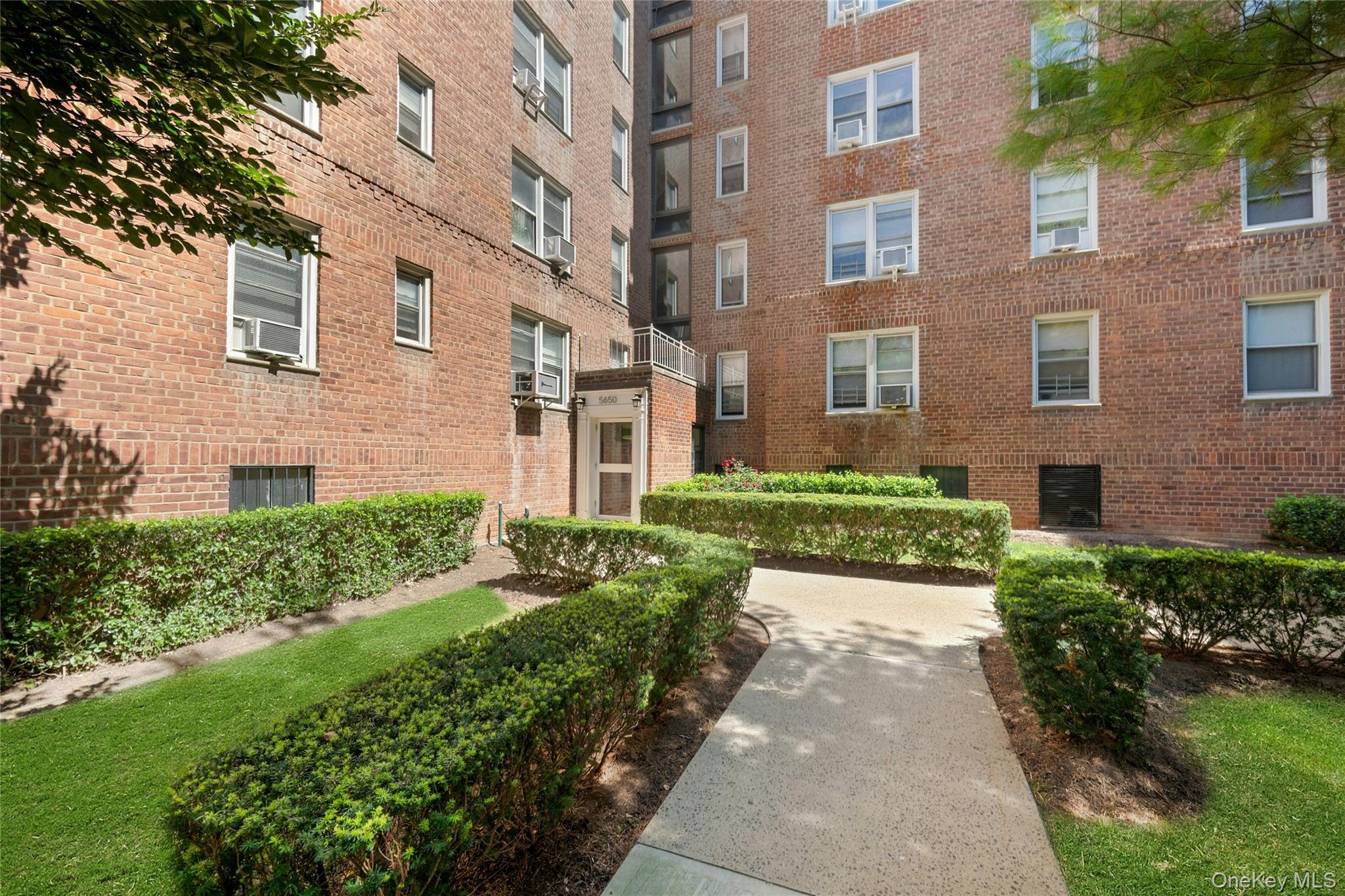 5650 Netherland Avenue 3c Property Photo 23