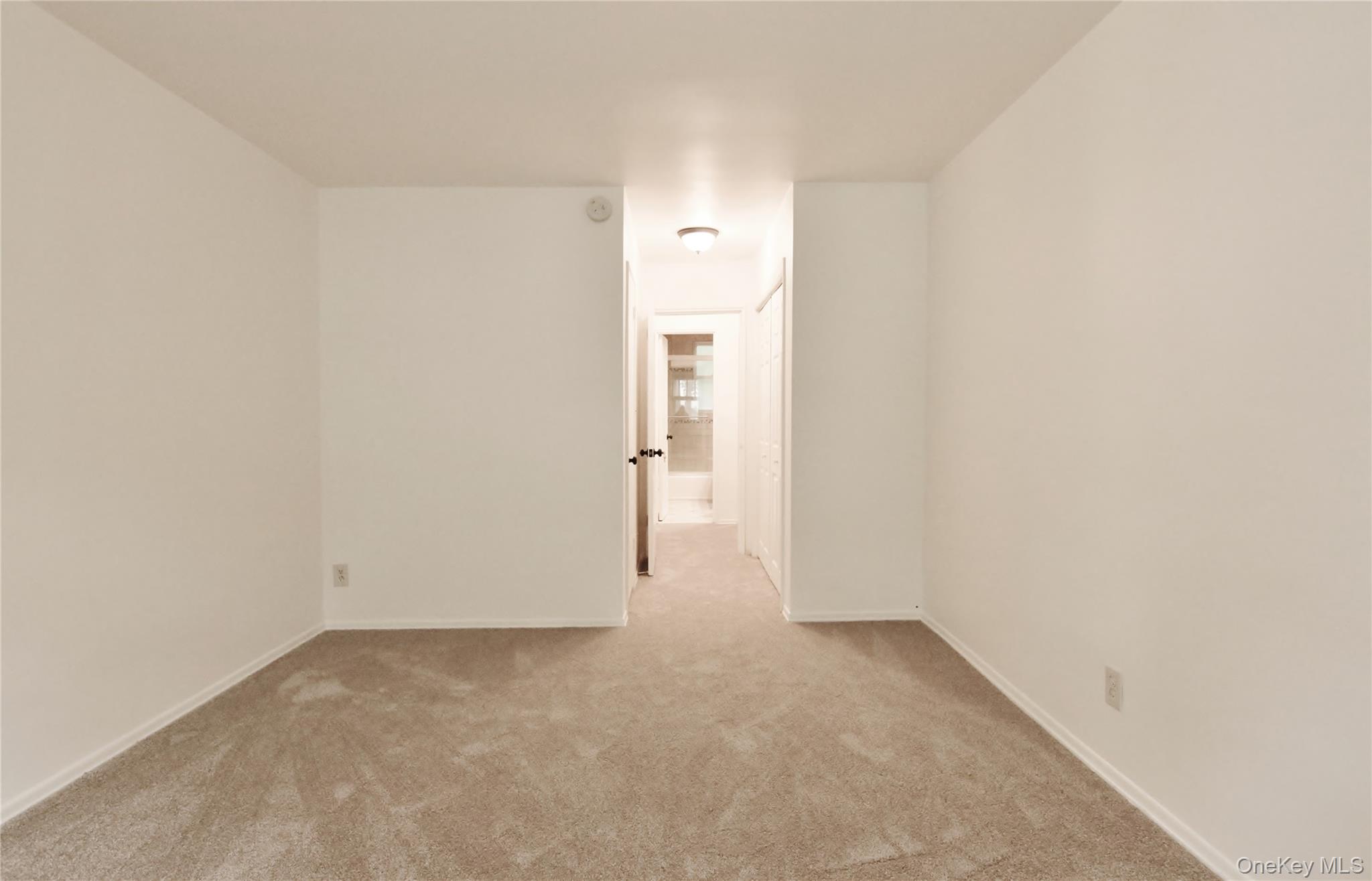 71 Avon Circle D Property Photo 16