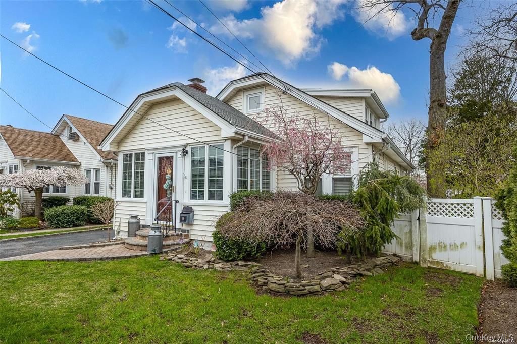 18 Yale Place Property Photo 1