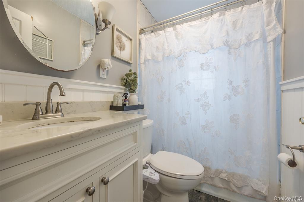 18 Yale Place Property Photo 6