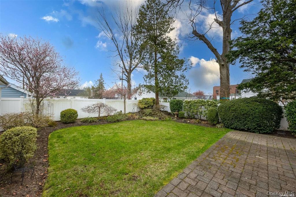 18 Yale Place Property Photo 12