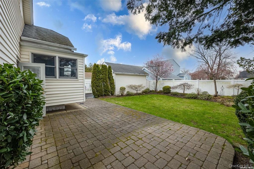 18 Yale Place Property Photo 12