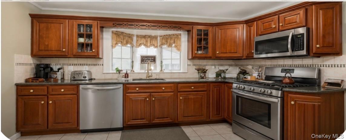 18 Yale Place Property Photo 16