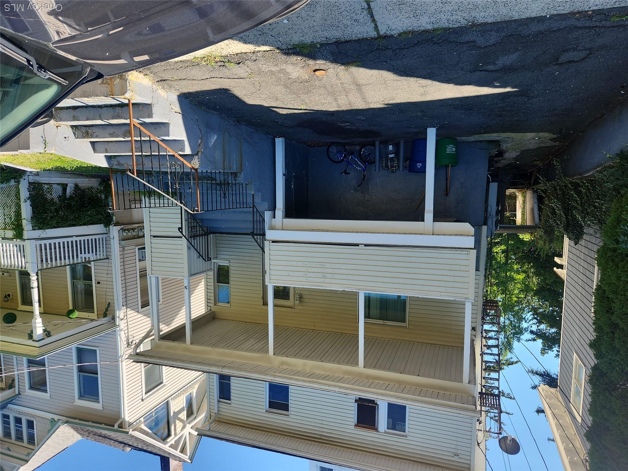 31 Elysian Avenue Property Photo 2
