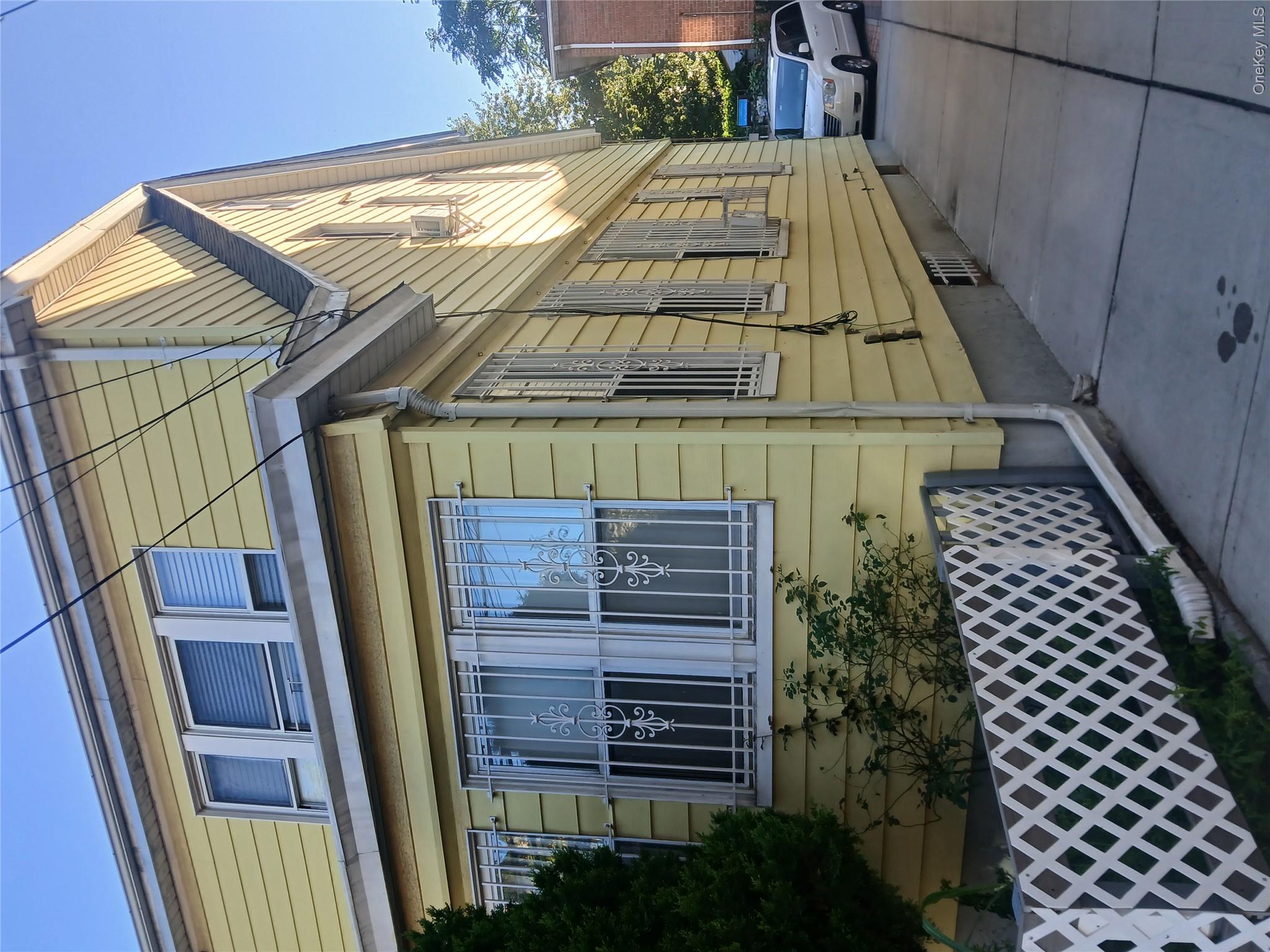 41-32 95 Street Property Photo 1