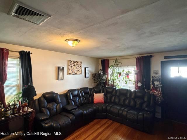 94 Oneil Street Property Photo 3