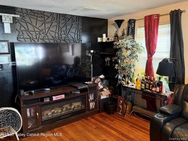 94 Oneil Street Property Photo 4