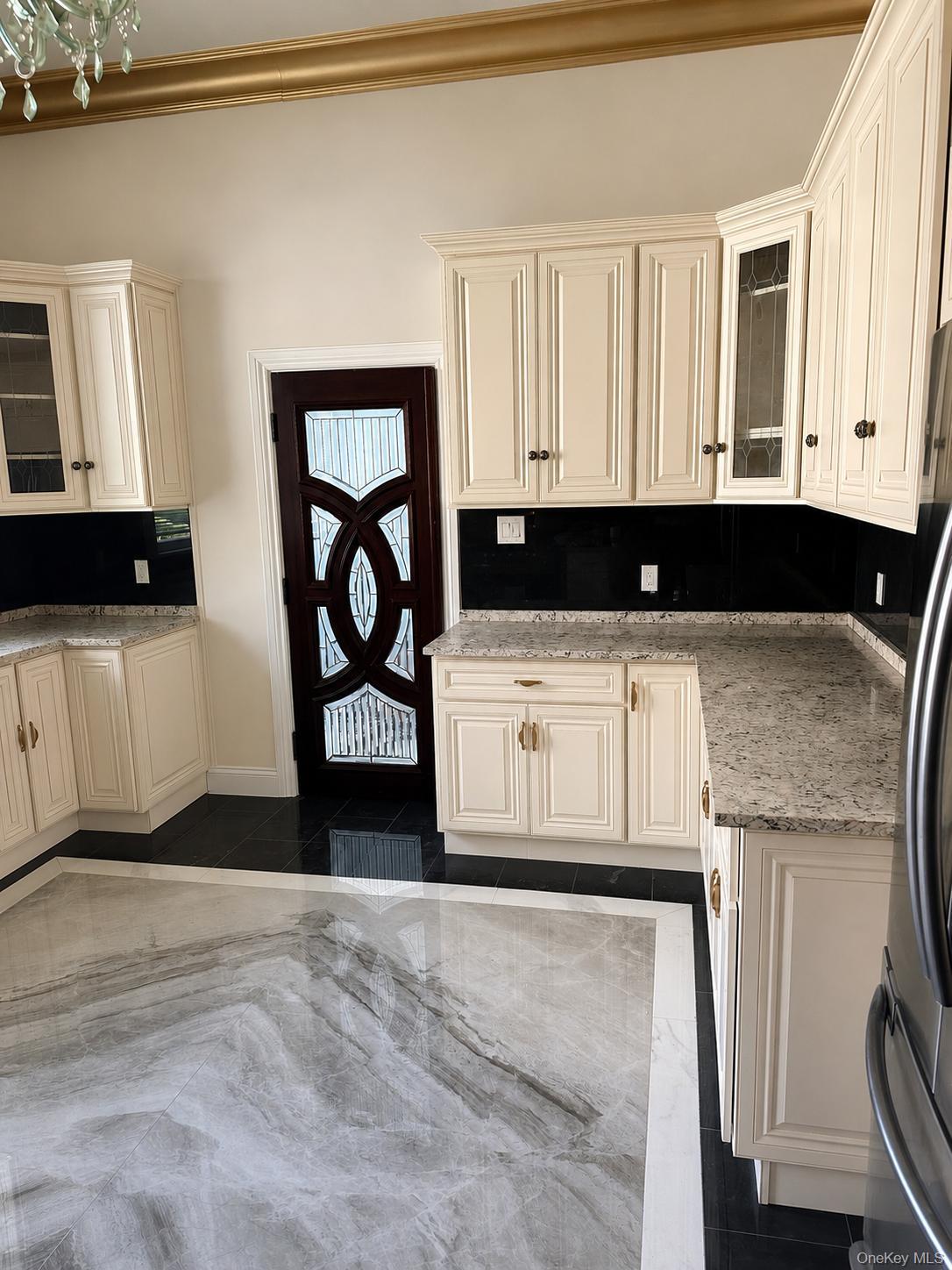 101 Summit Avenue Property Photo 2