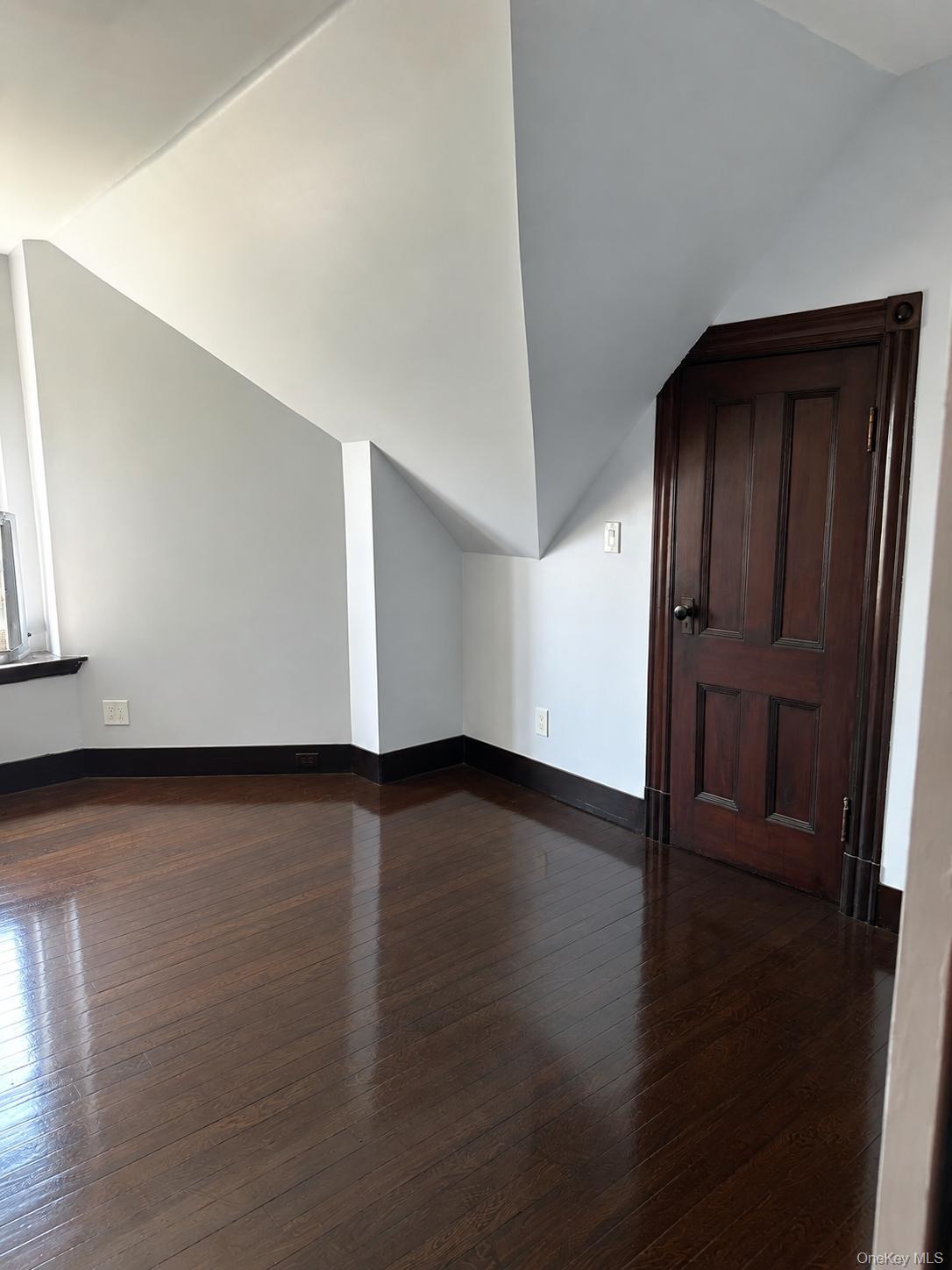 101 Summit Avenue Property Photo 18
