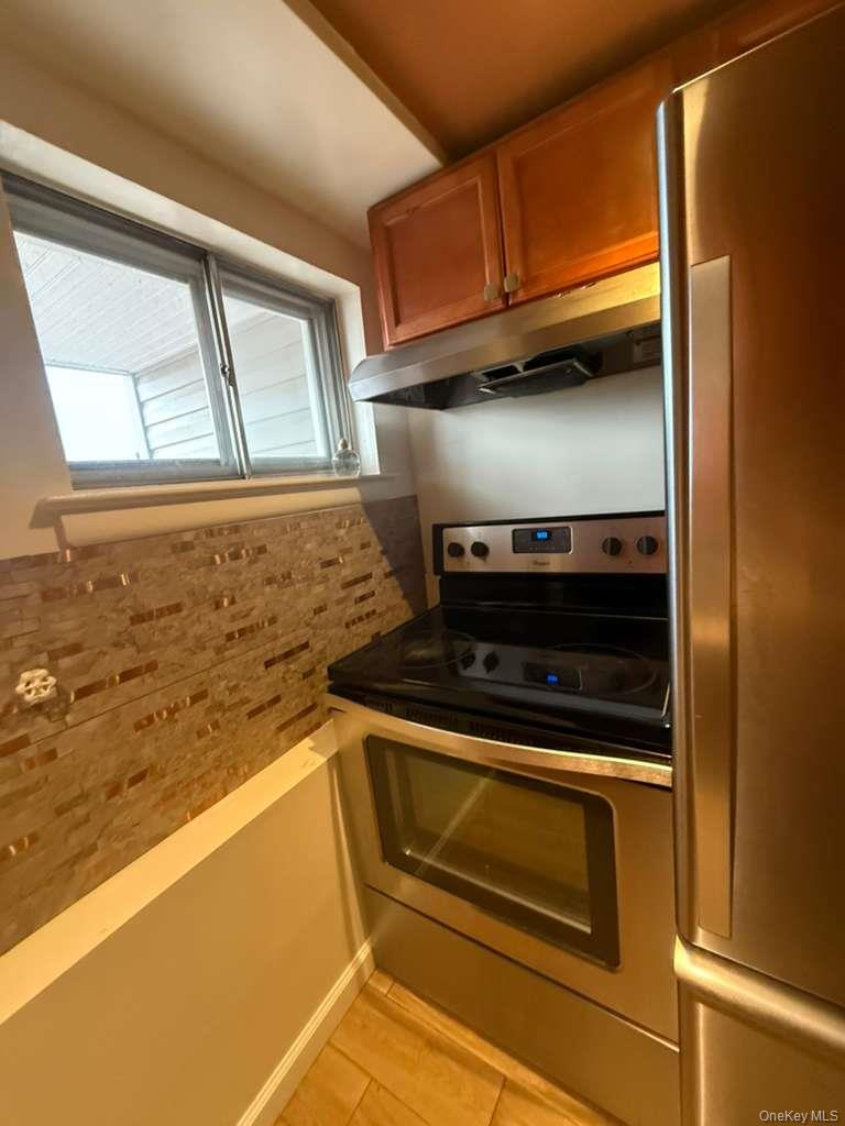 1044385 Property Photo 2