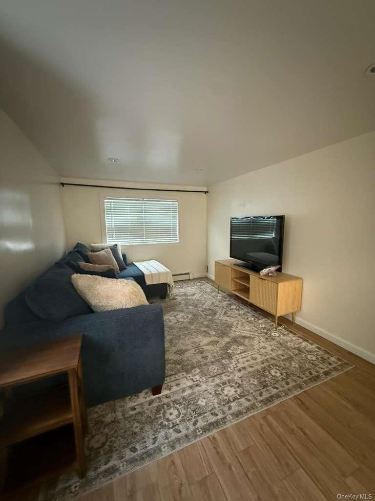 1044385 Property Photo 8