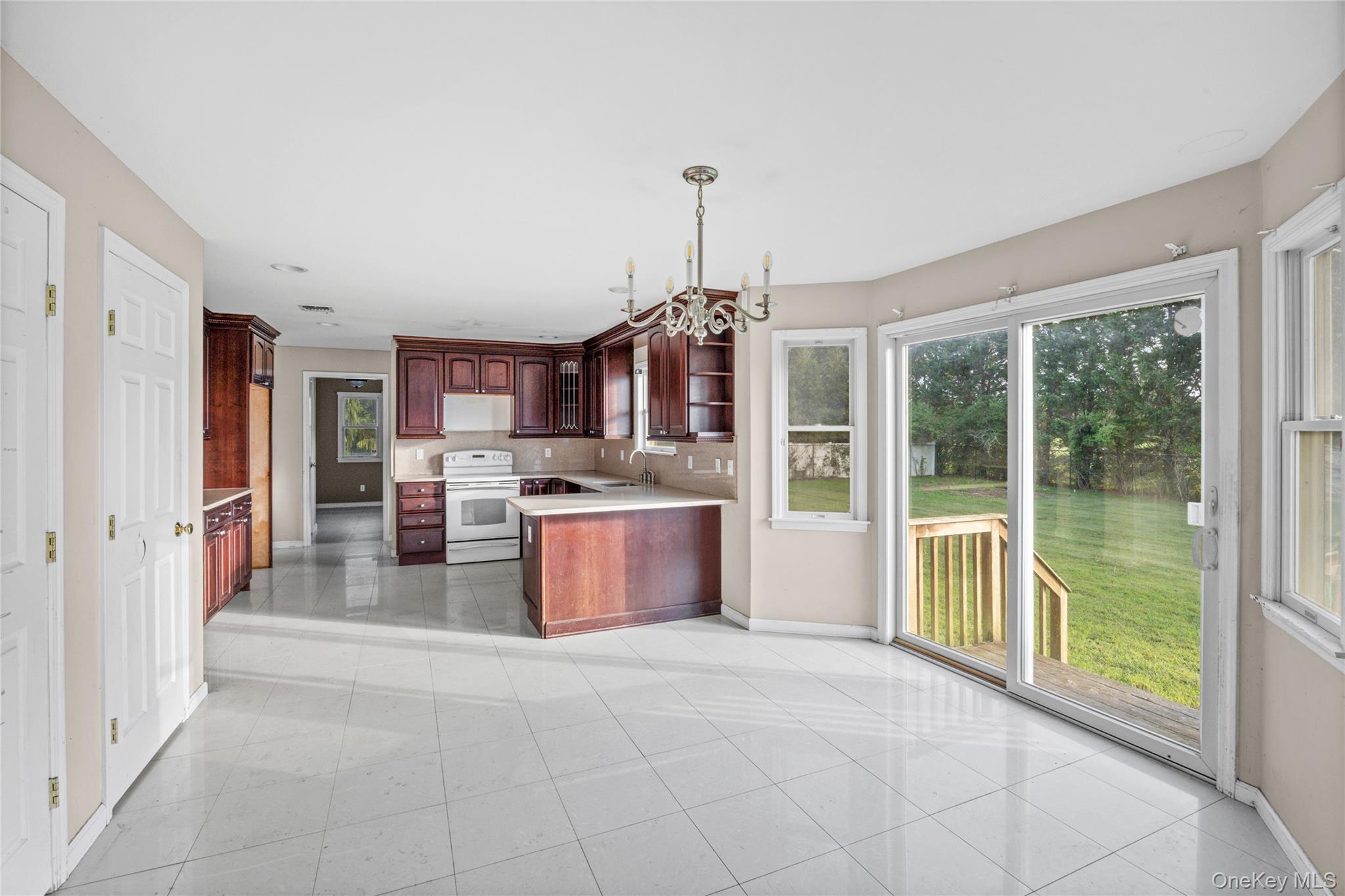 63 Nicholas Way Property Photo 21