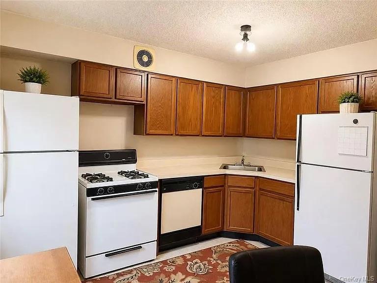 3328 14th Street Property Photo 3