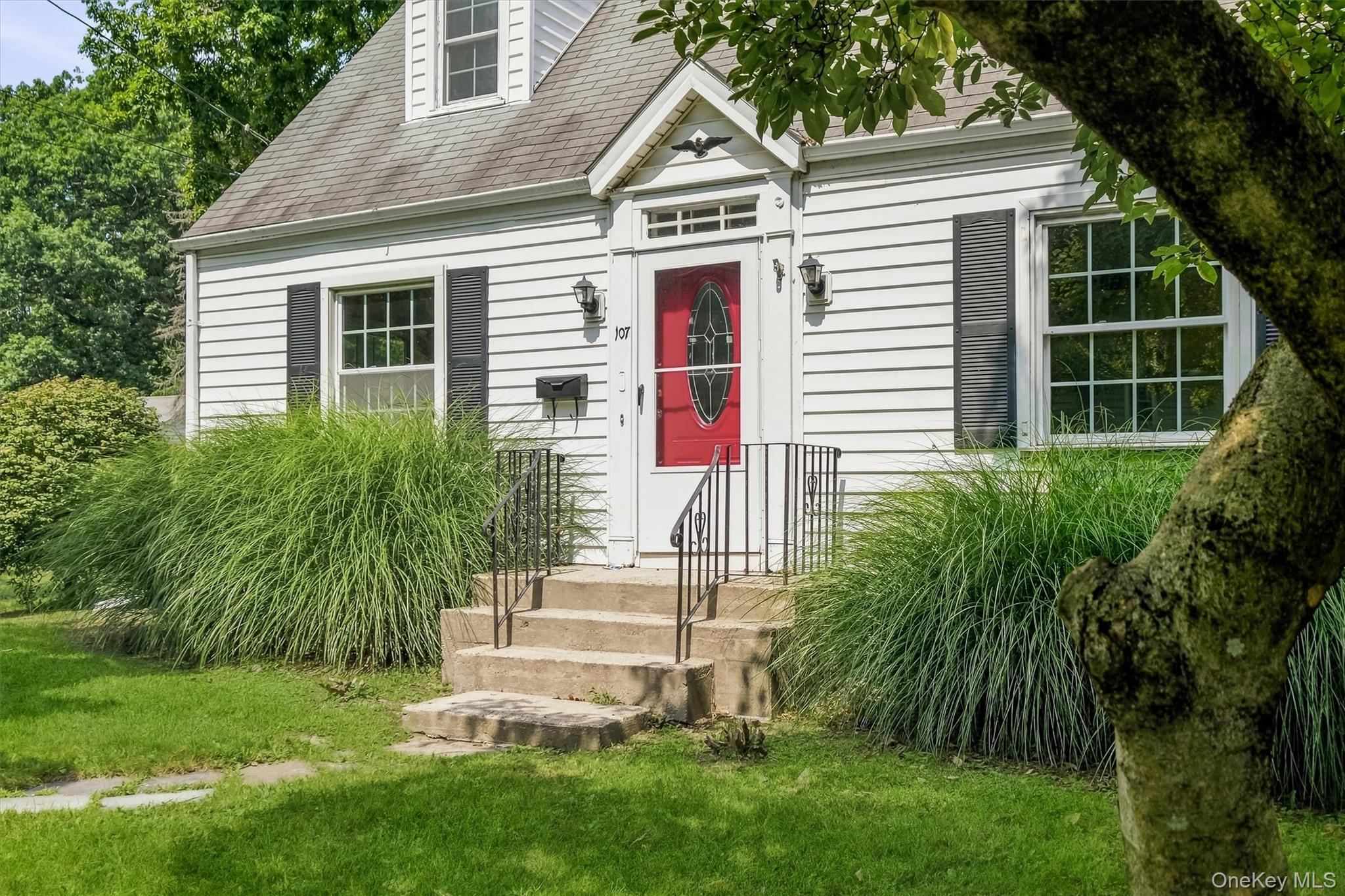 107 E Cedar Street Property Photo 7