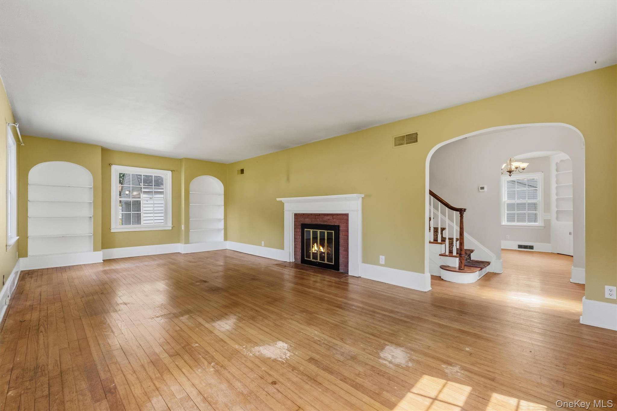 107 E Cedar Street Property Photo 11