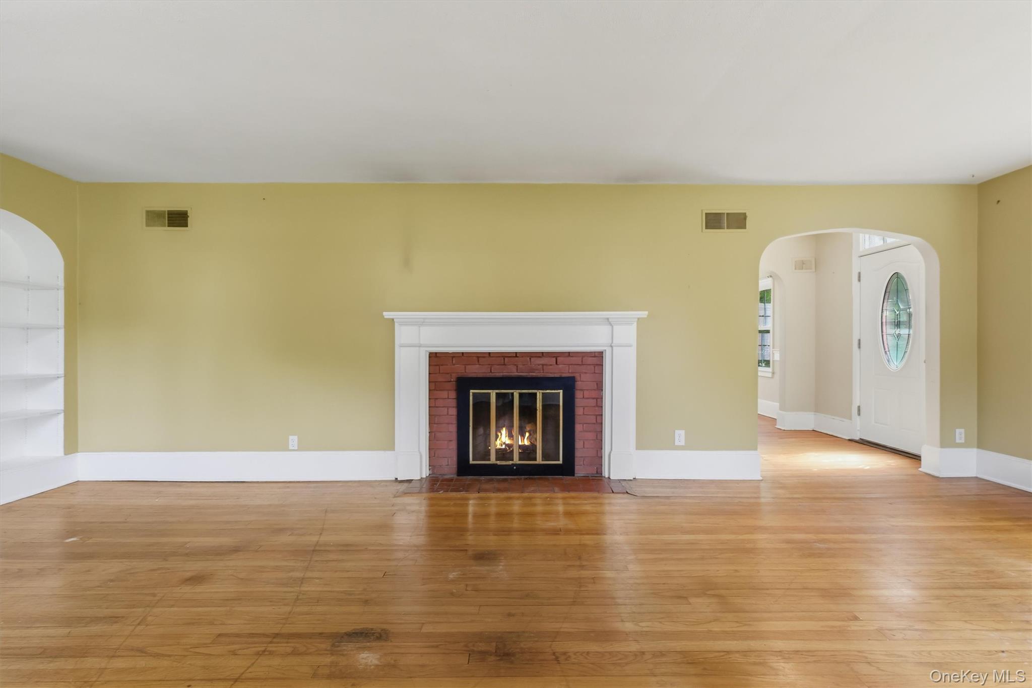 107 E Cedar Street Property Photo 12